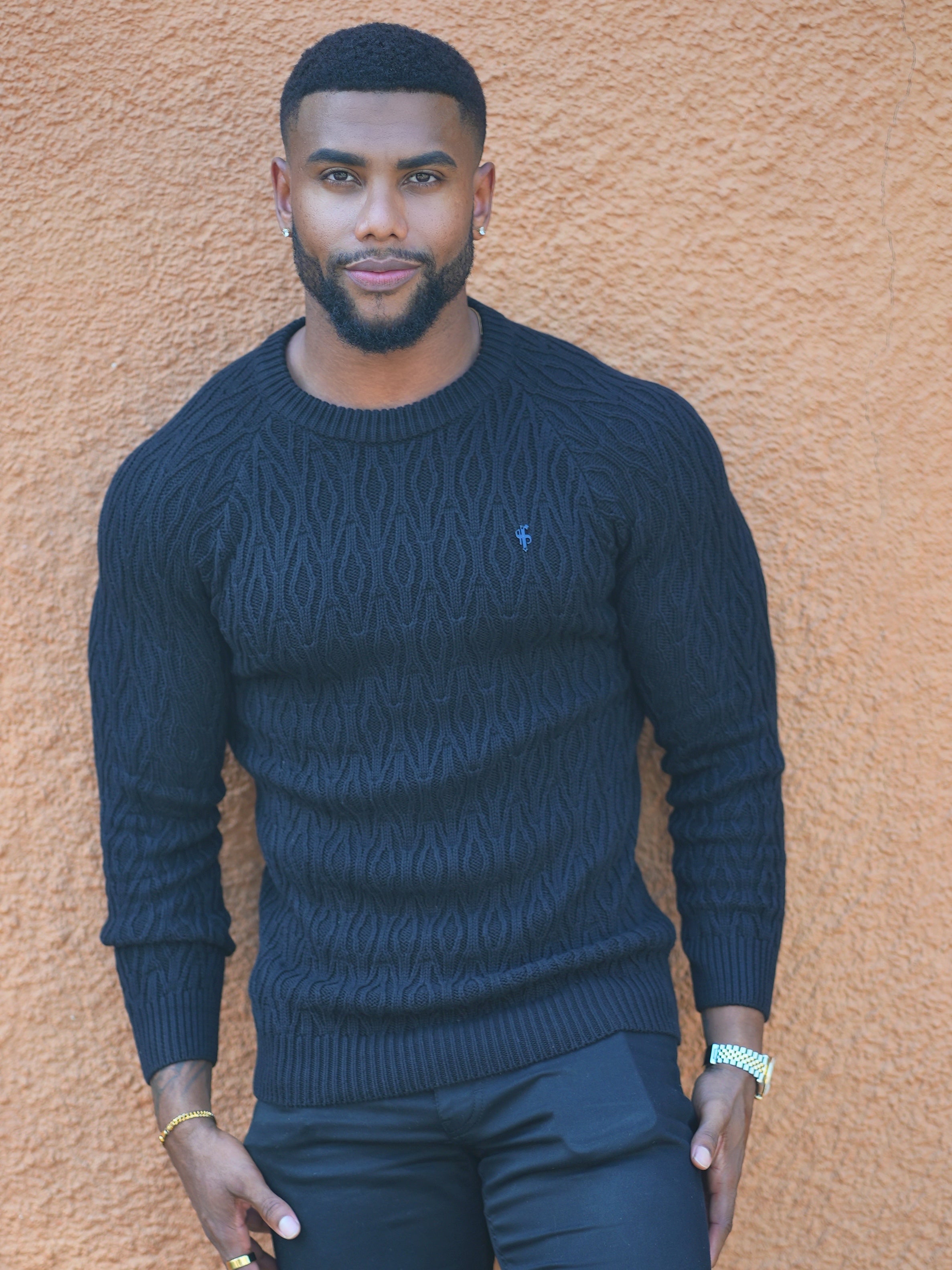 Black Knitted Elongated Diamond Crew Super Slim Raglan Jumper With Metal Decal - FSN051