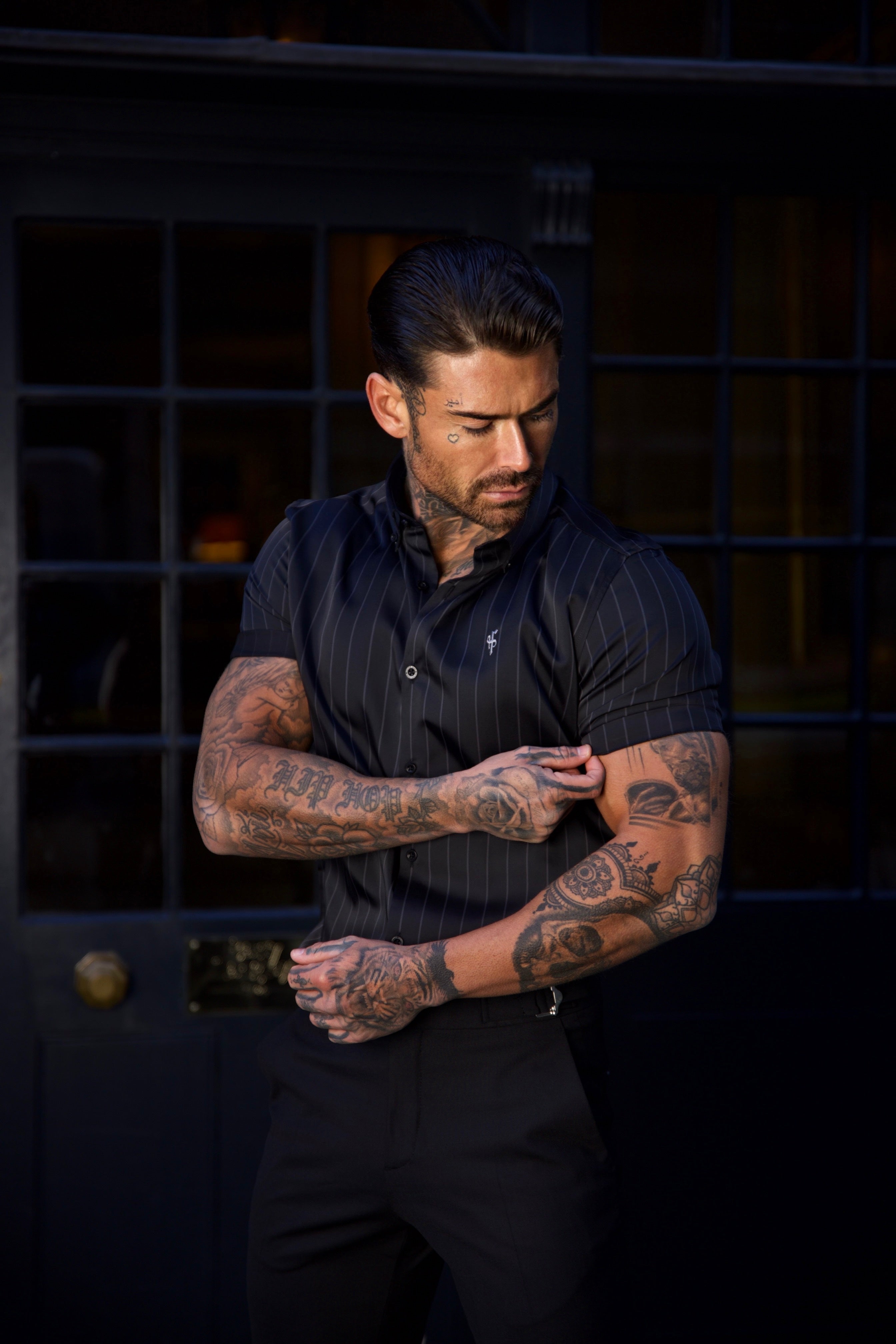 Classic Black / Grey Woven Sateen Stripe Short Sleeve - FS992