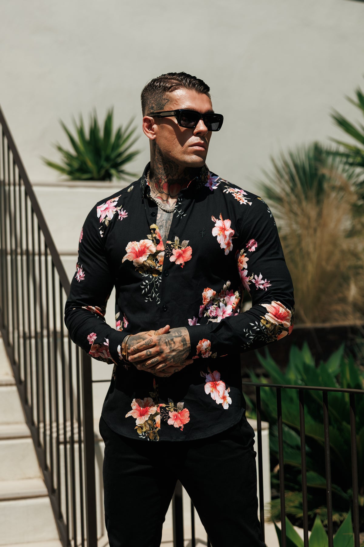 Super Slim Stretch Black Mixed Lily Floral Print Long Sleeve with Button Down Collar - FS1275