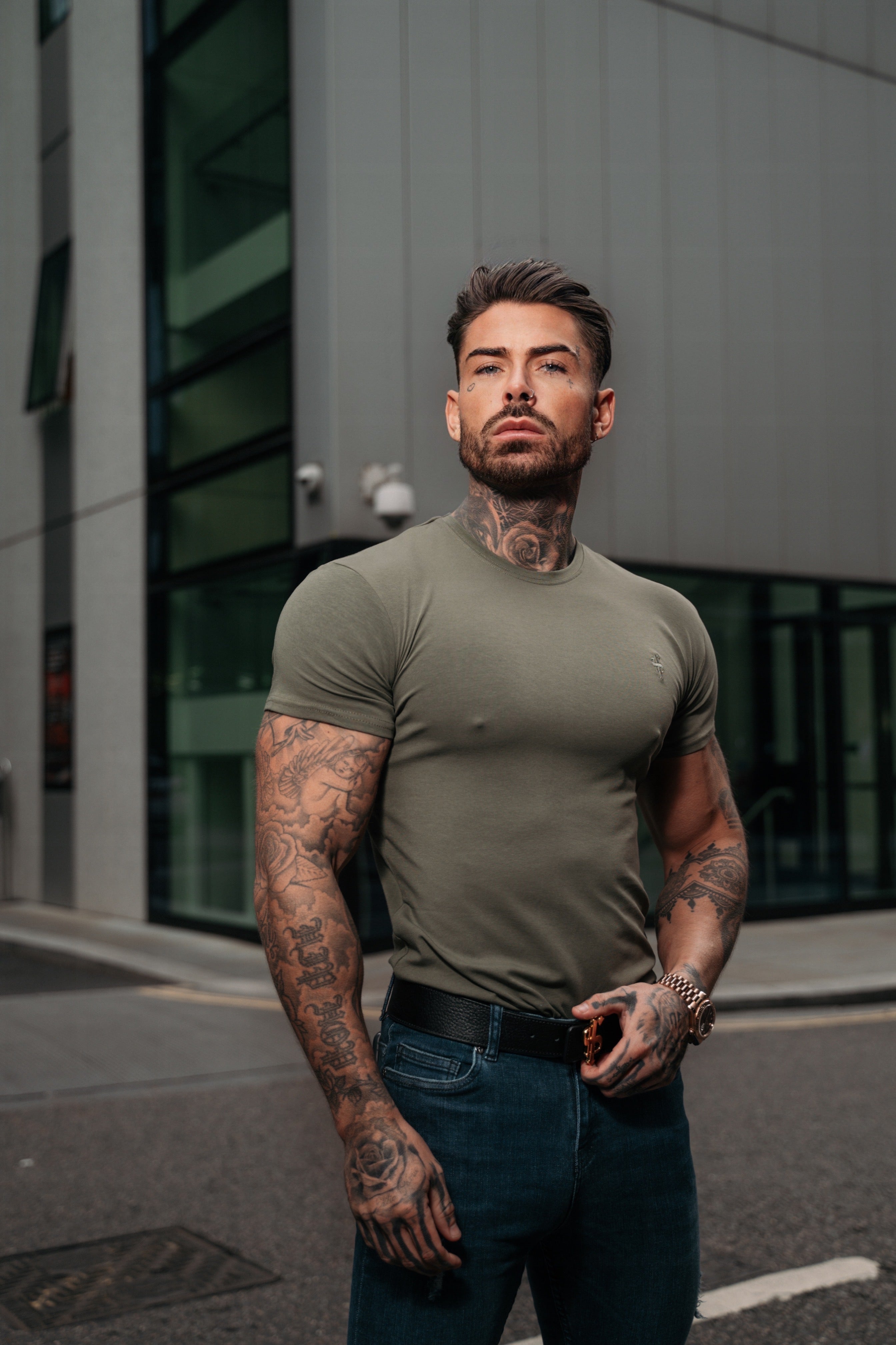 Classic Khaki Tonal Curved Hem Crew T Shirt - FSH928