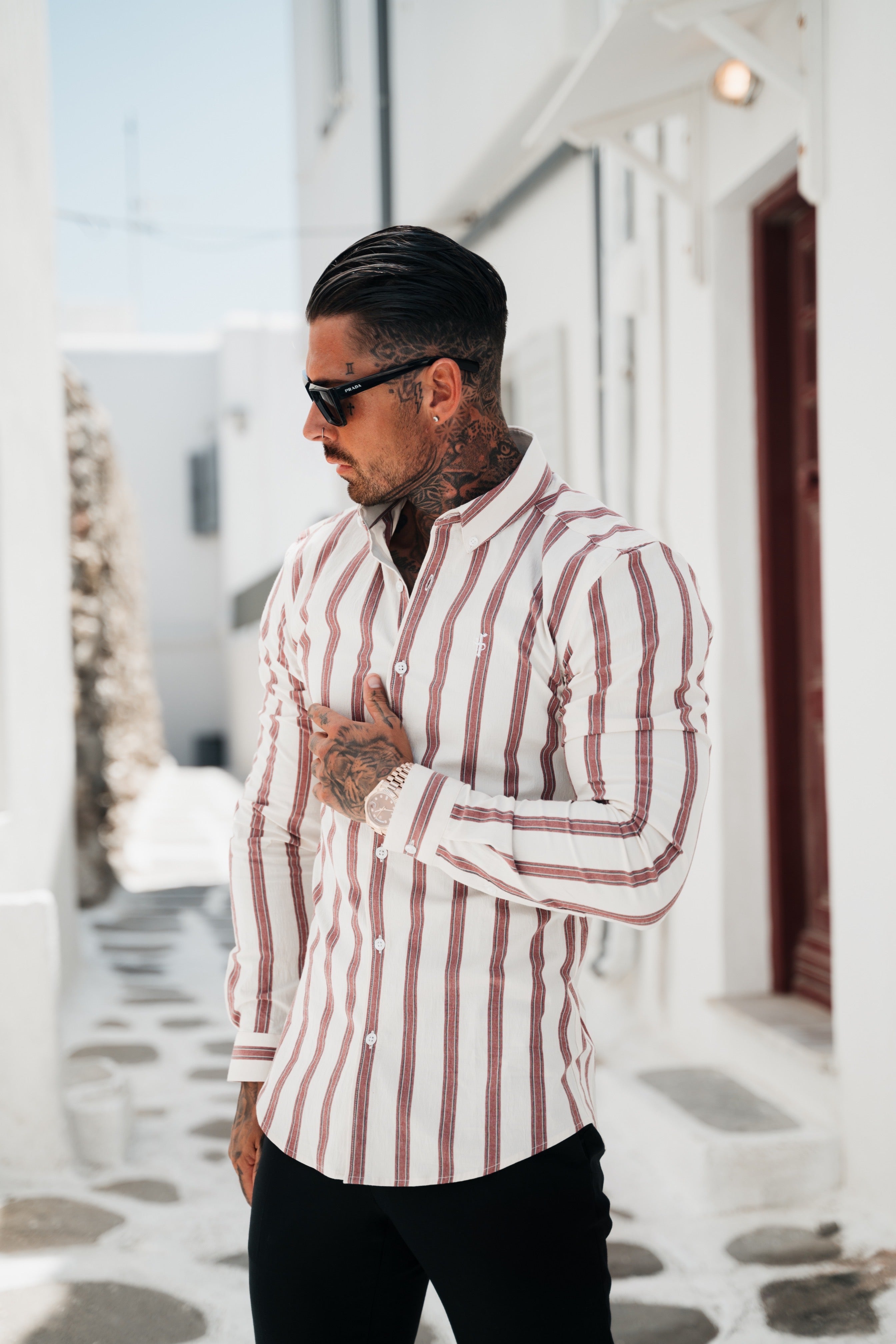 Super Slim Stretch Off White / Burgundy Woven Stripe Long Sleeve Sleeve with Button Down Collar - FS973