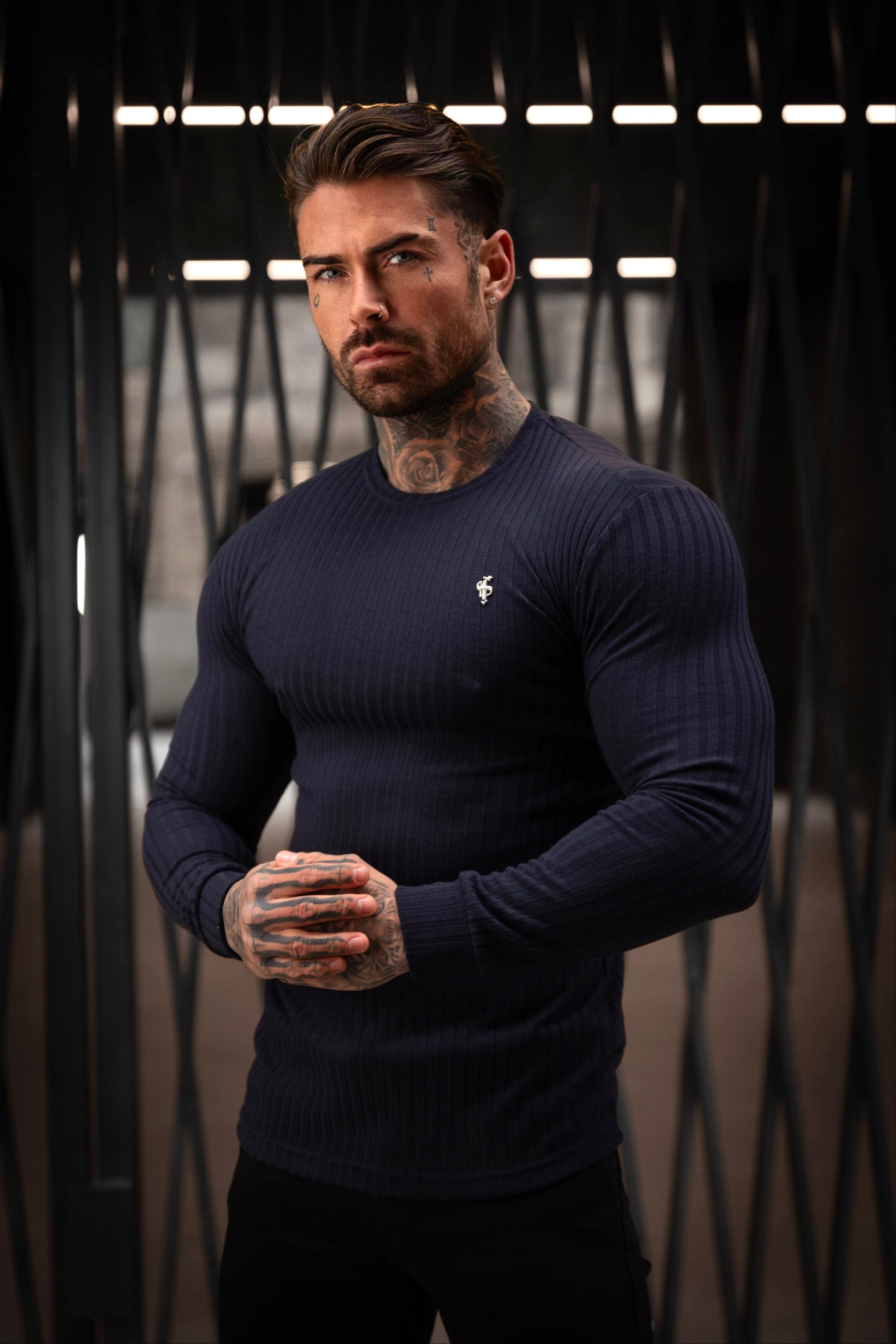 Classic Navy Ribbed Knit Jumper With Silver Metal Emblem - FSH945