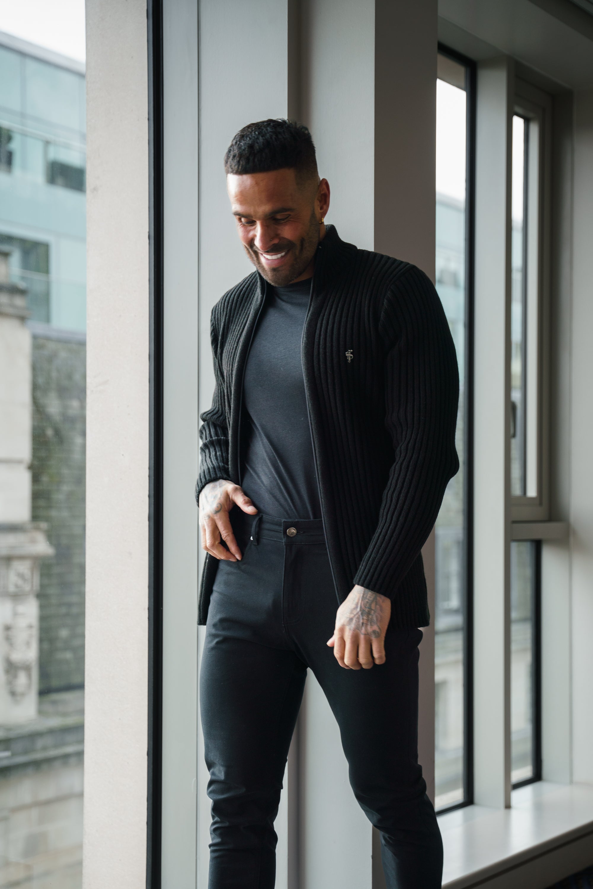 Chunky Black Ribbed Zipped Cardigan - FSJ068