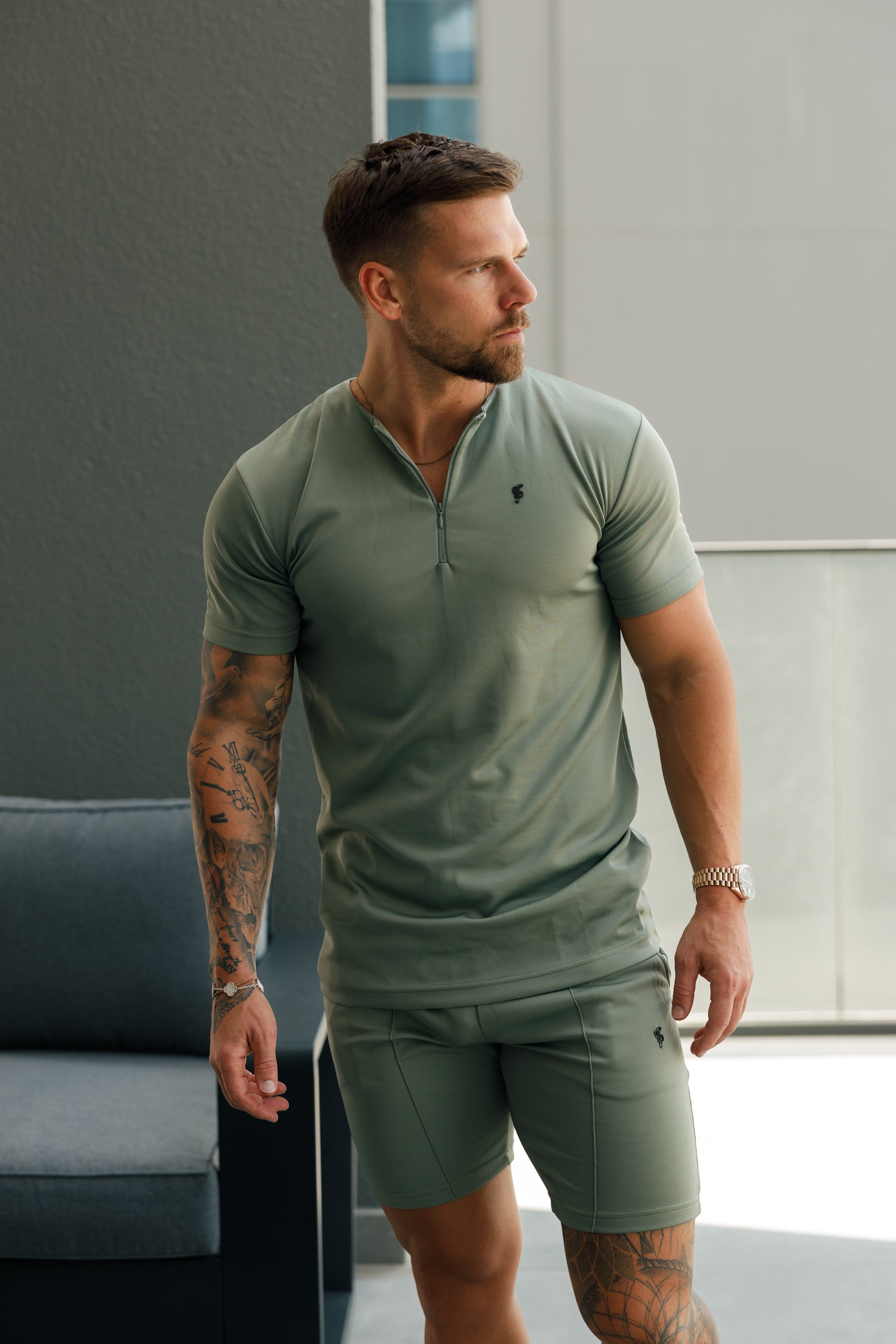 Scuba Olive / Black Crew T Shirt With Zip Detail Short Sleeve - FSH1110