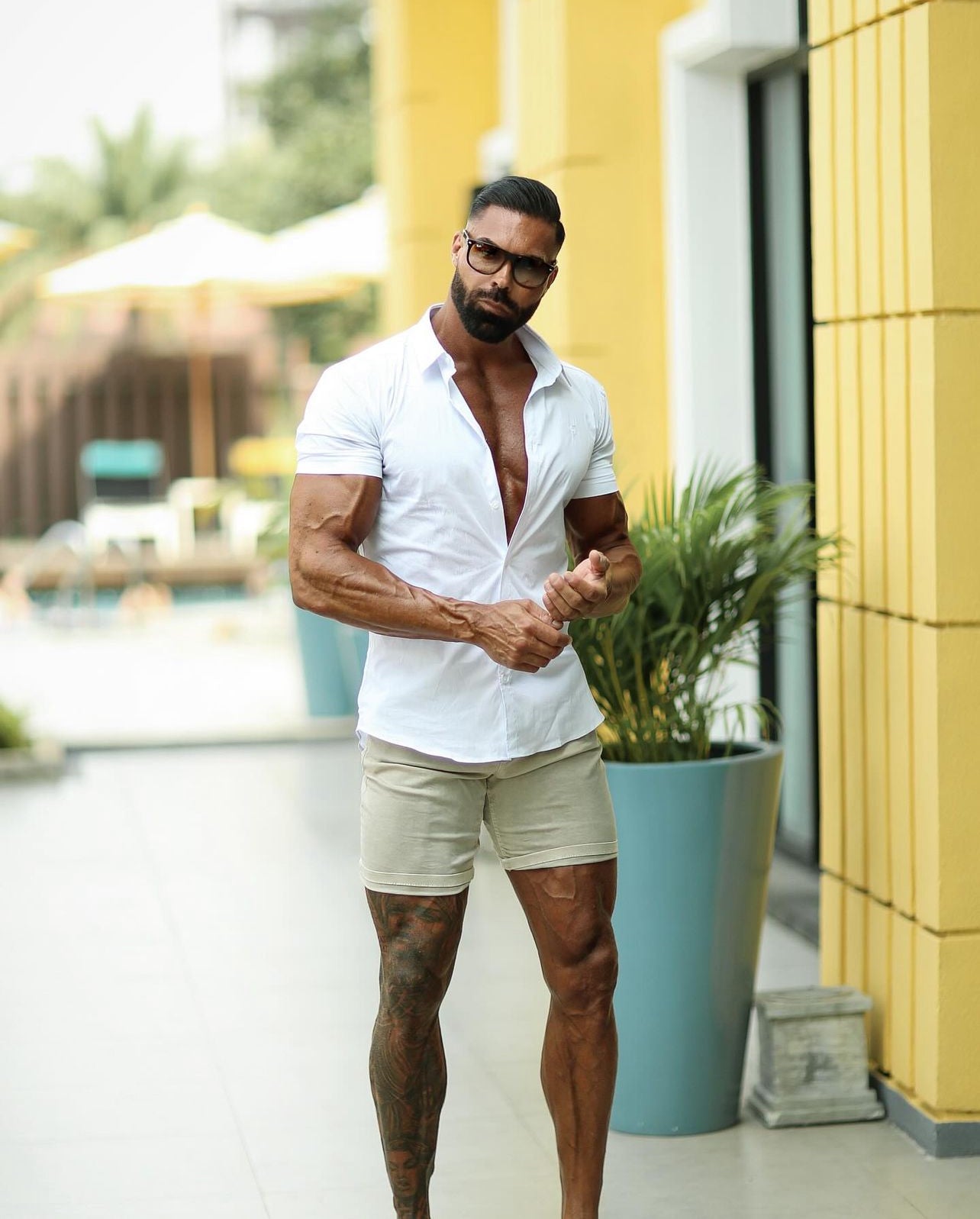 Super Slim White Short Sleeve Stretch with Back Box Pleat and Side Seam Detail - FS944