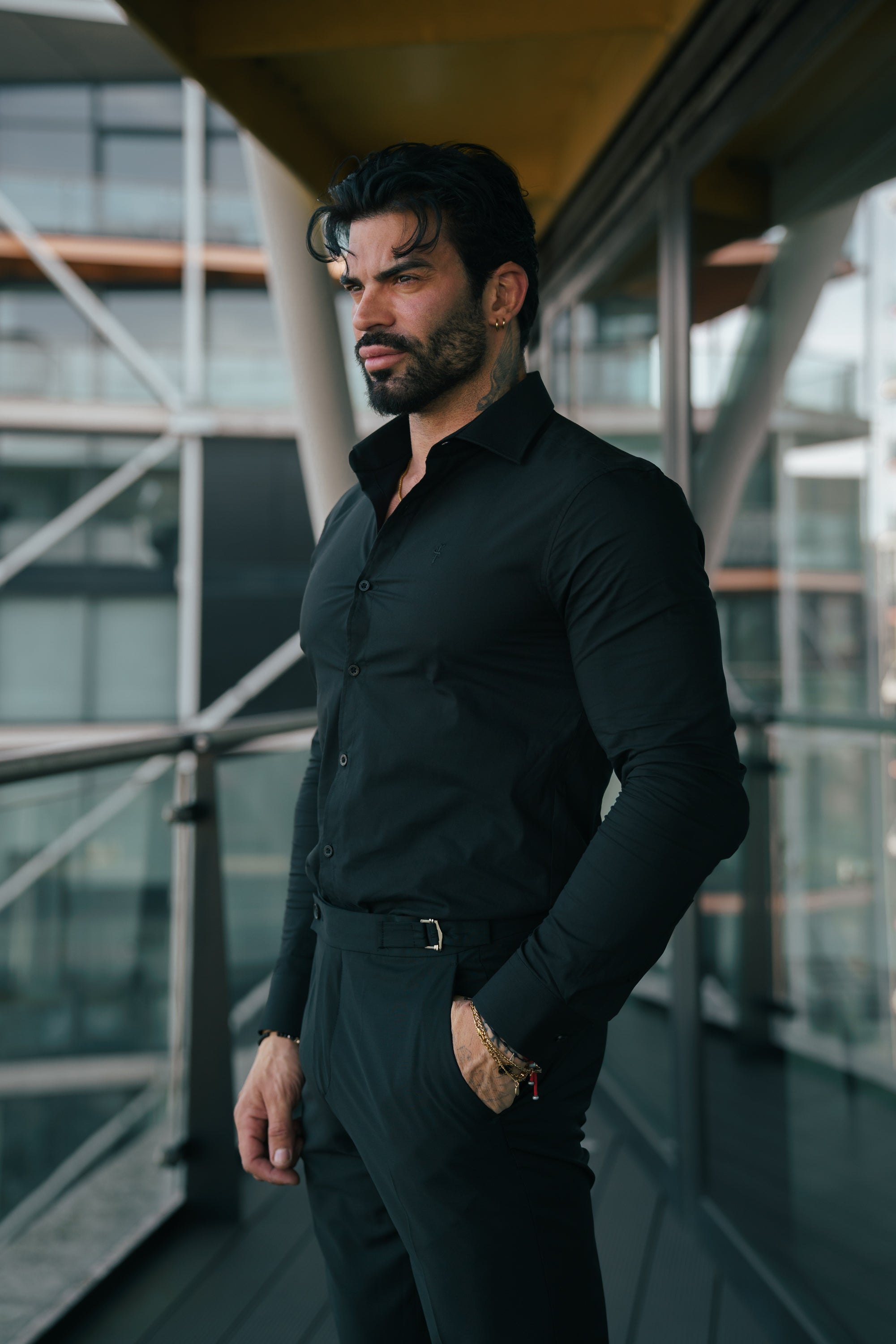 Muscle Fit Advanced Stretch Black Cutaway Collar Shirt - FS1164