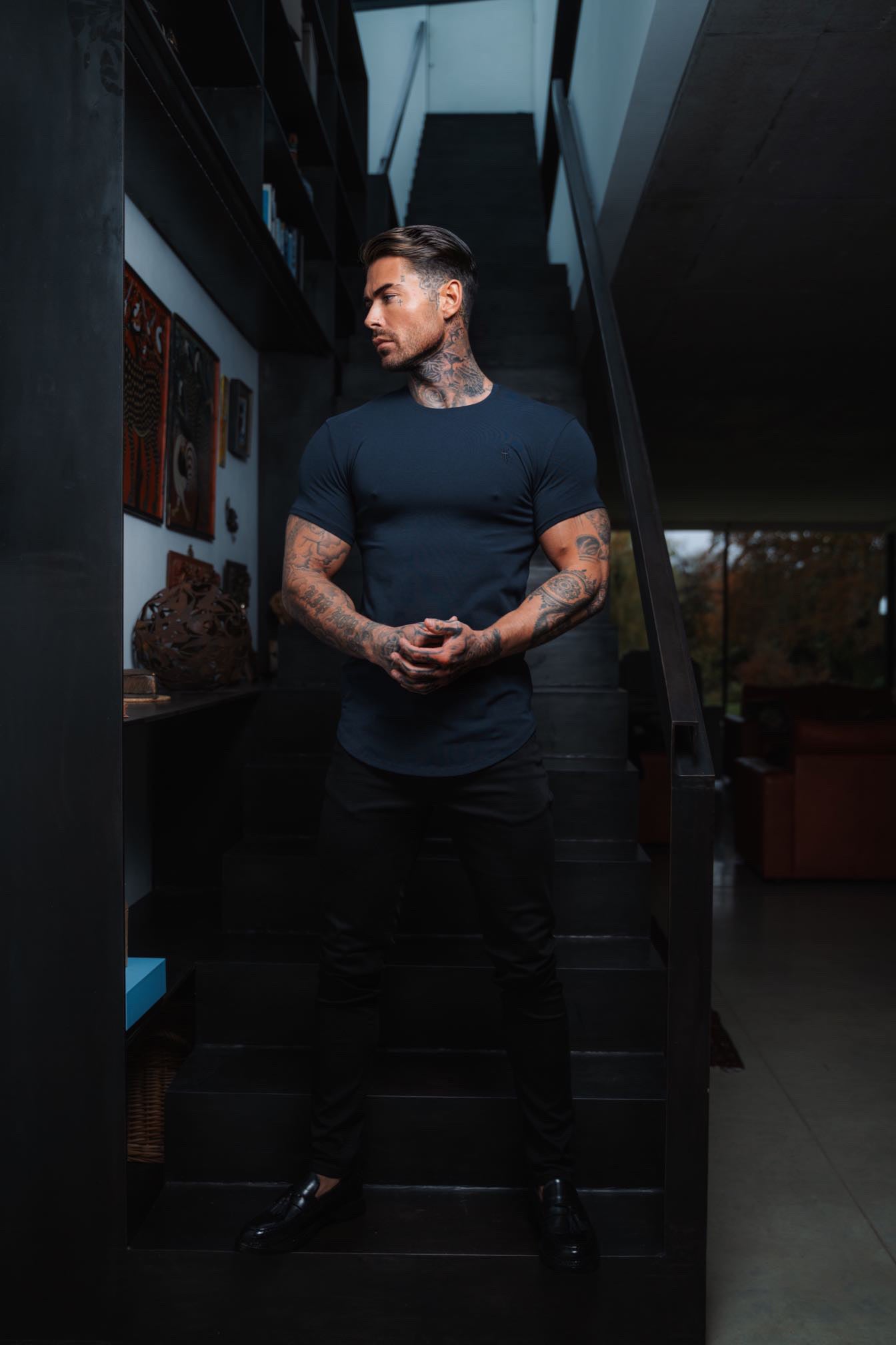 Classic Navy Tonal Curved Hem Crew T Shirt - FSH925