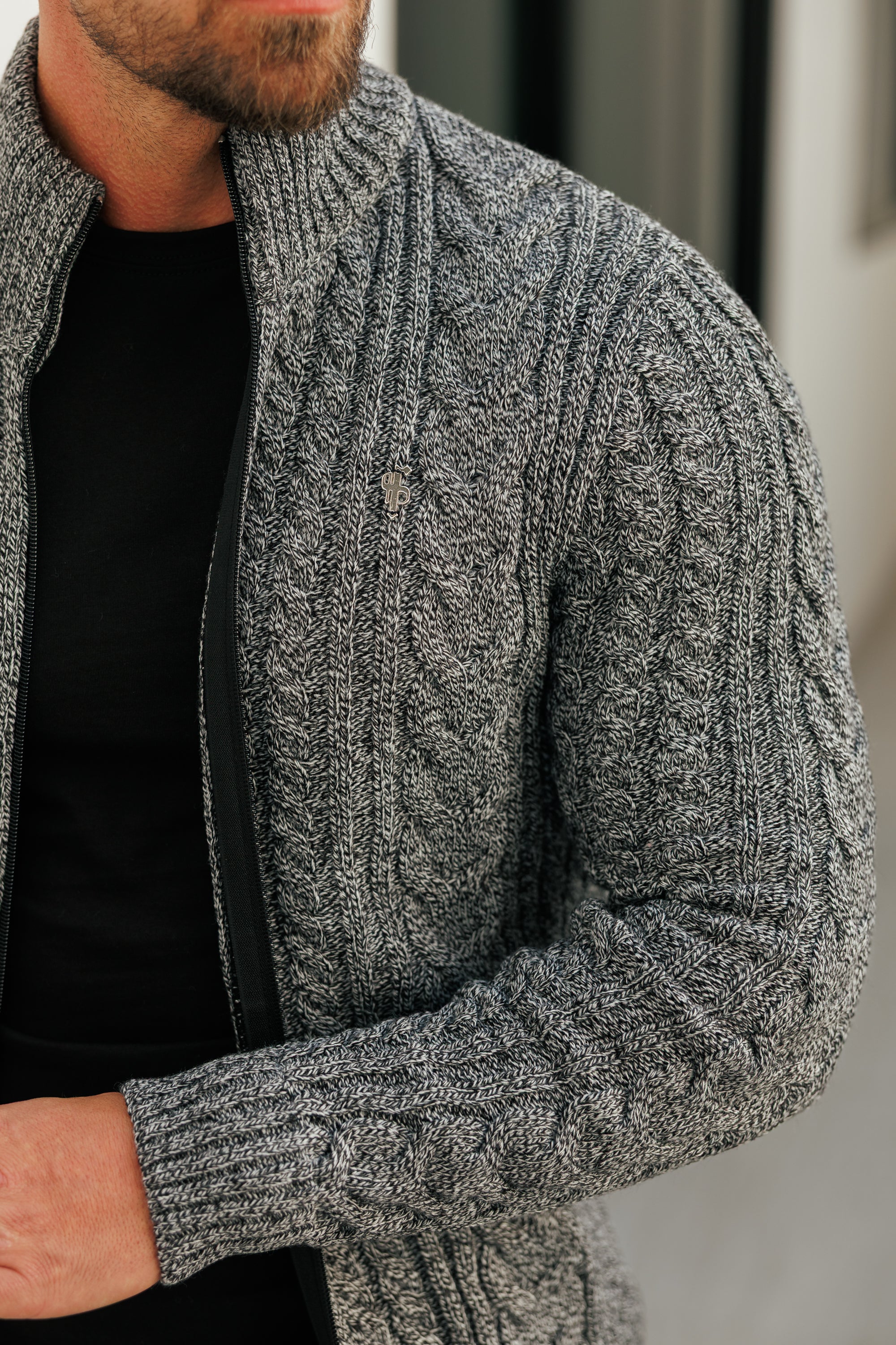 Chunky Zipped Cardigan Black / White Two Tone - FSJ145