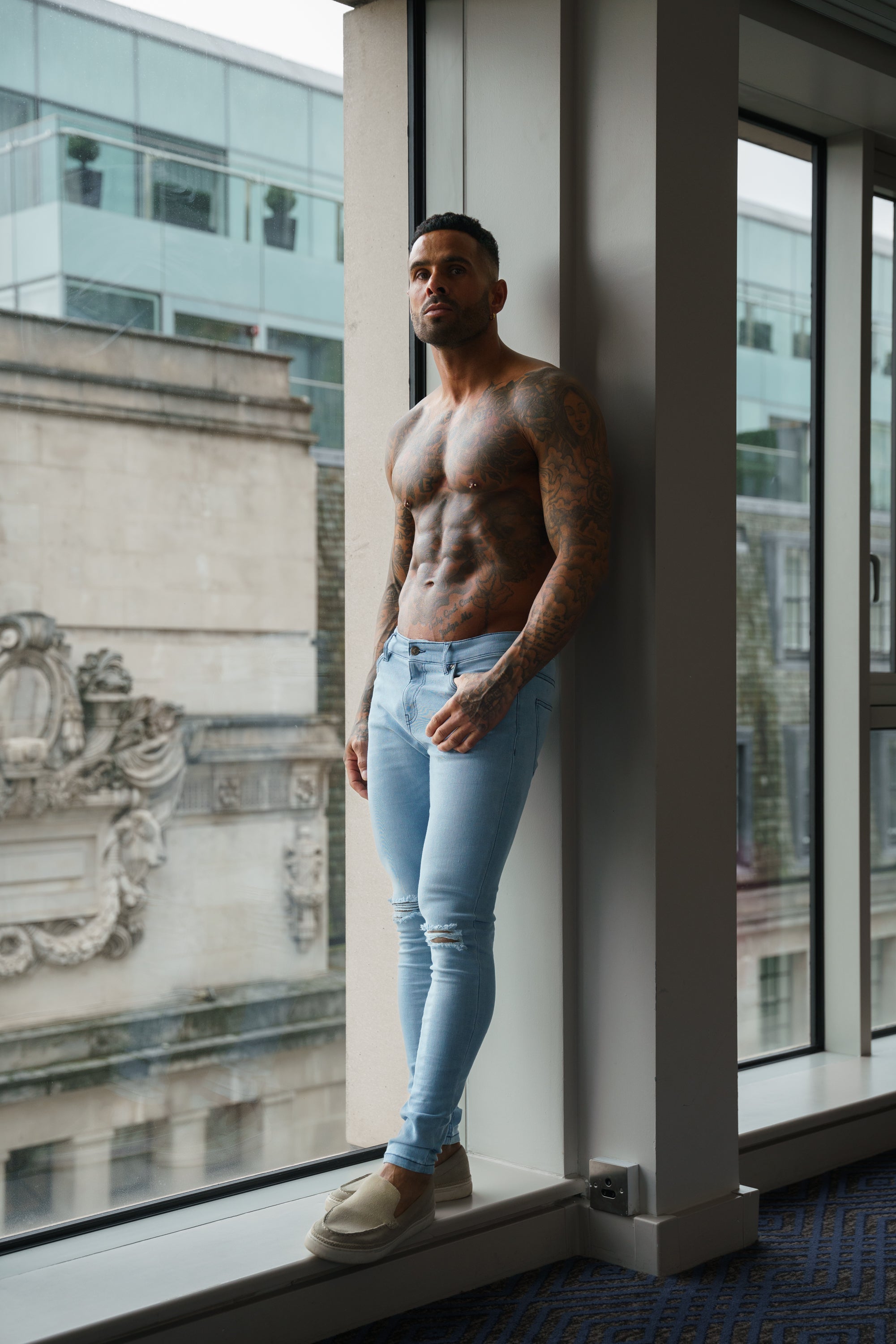 Ultra Stretch Mid Blue Slim Jeans Bleached with Knee Rips - FSJEAN012