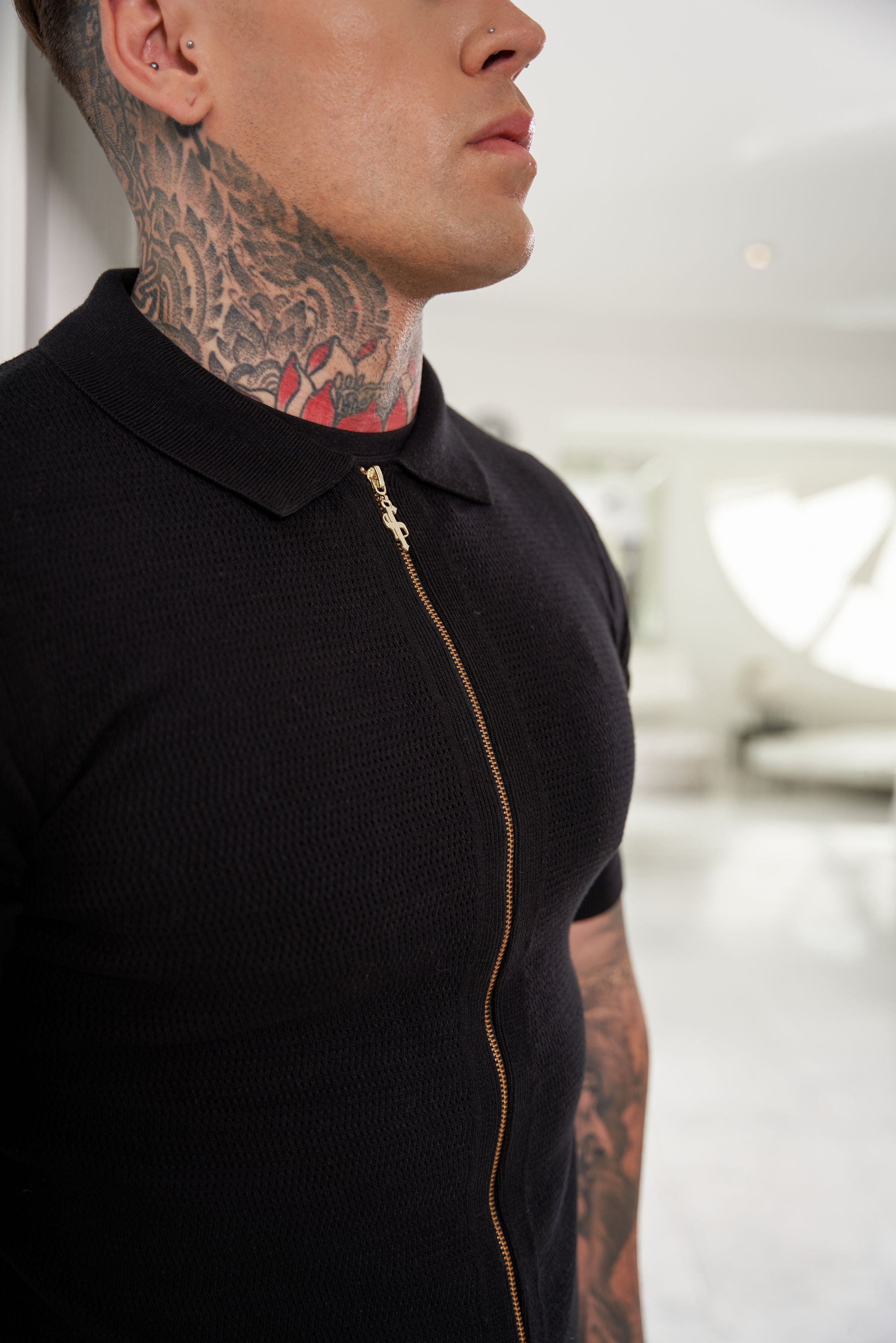Classic Knitted Textured Design With Full Length Zip Black Short Sleeve - FSN151