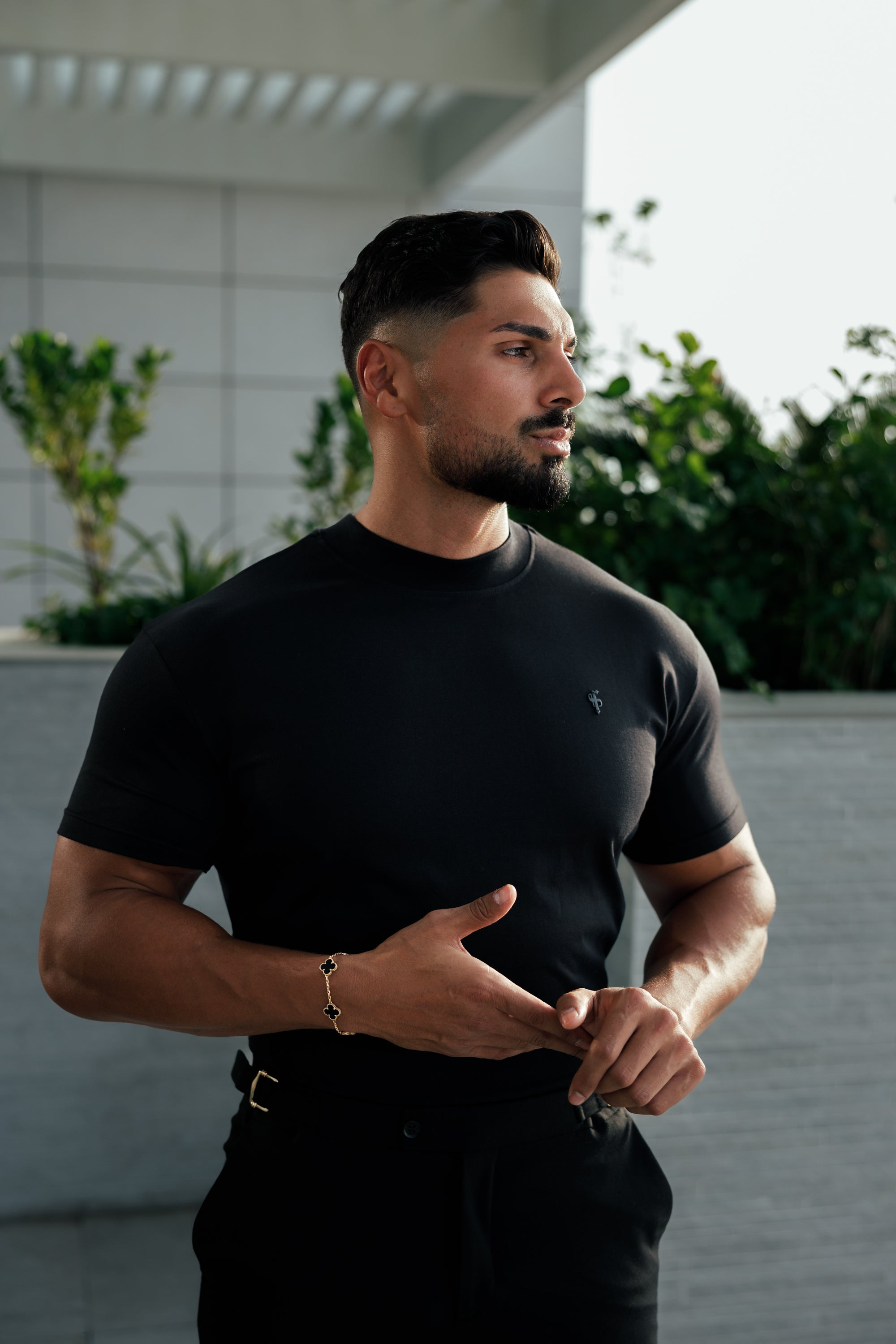 Ribbed High Neck Crew Short Sleeve Black / Black Metal Emblem - FSH1004