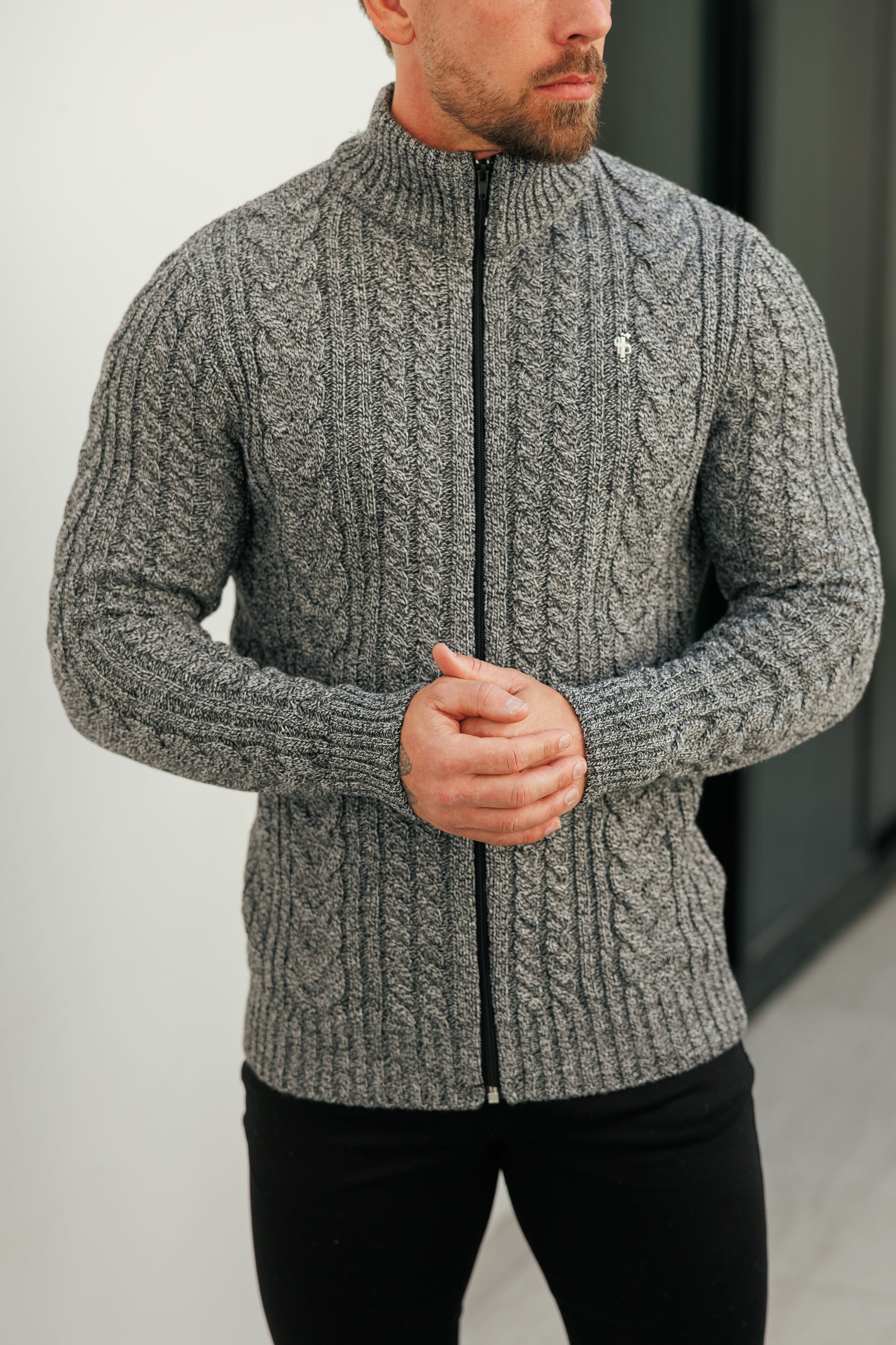 Chunky Zipped Cardigan Black / White Two Tone - FSJ145