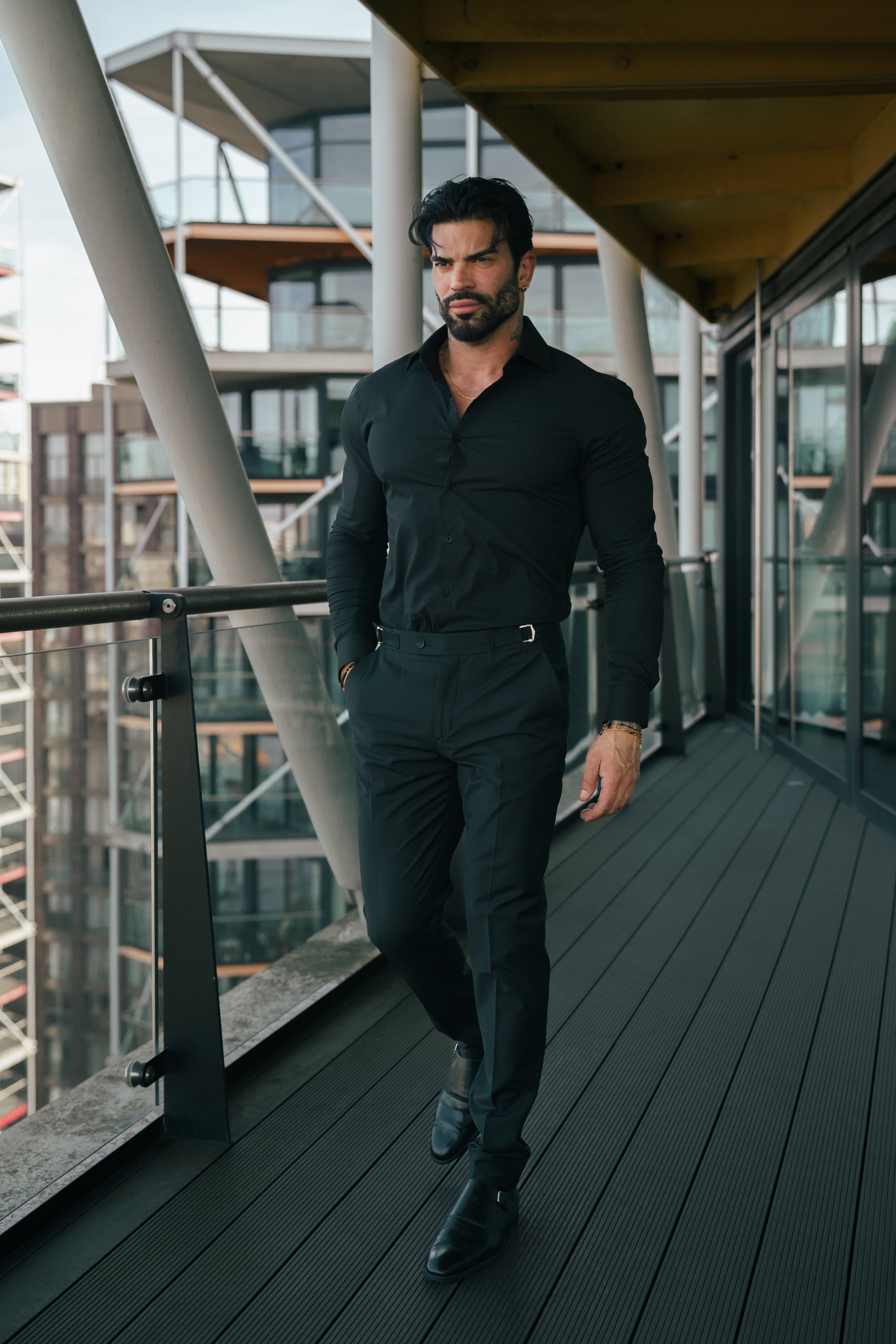 Muscle Fit Advanced Stretch Black Cutaway Collar Shirt - FS1164