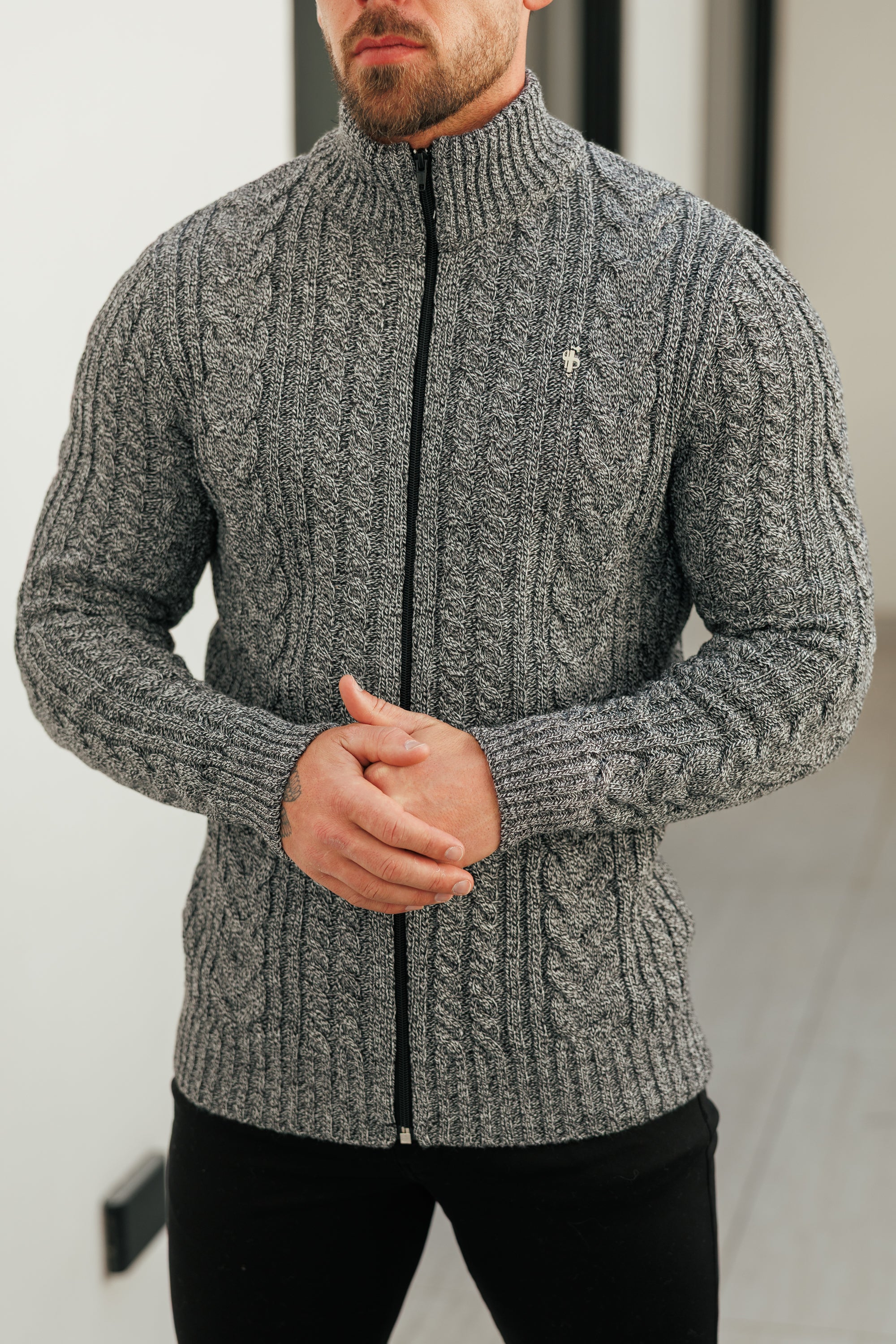 Chunky Zipped Cardigan Black / White Two Tone - FSJ145