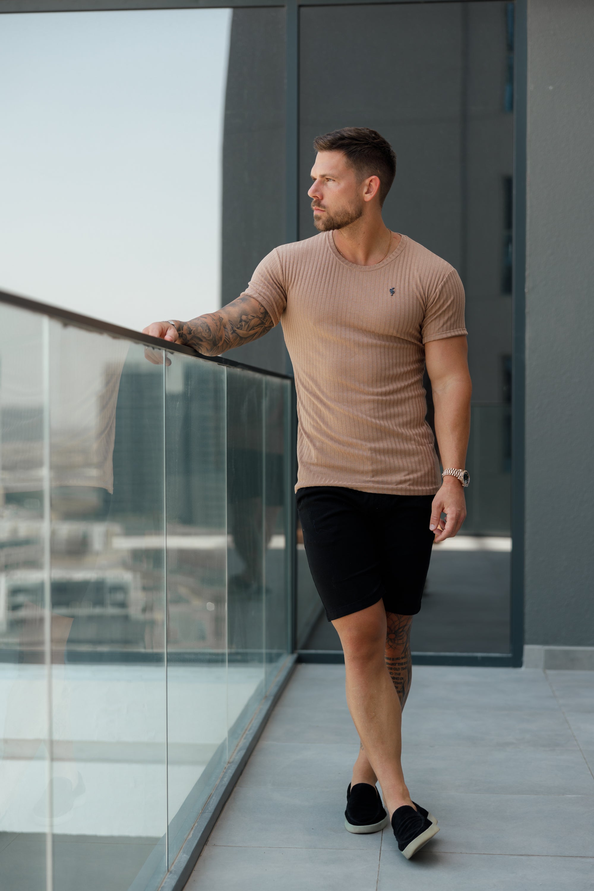 Classic Coffee / Black Ribbed Knit Super Slim Short Sleeve Crew T-Shirt - FSH1090