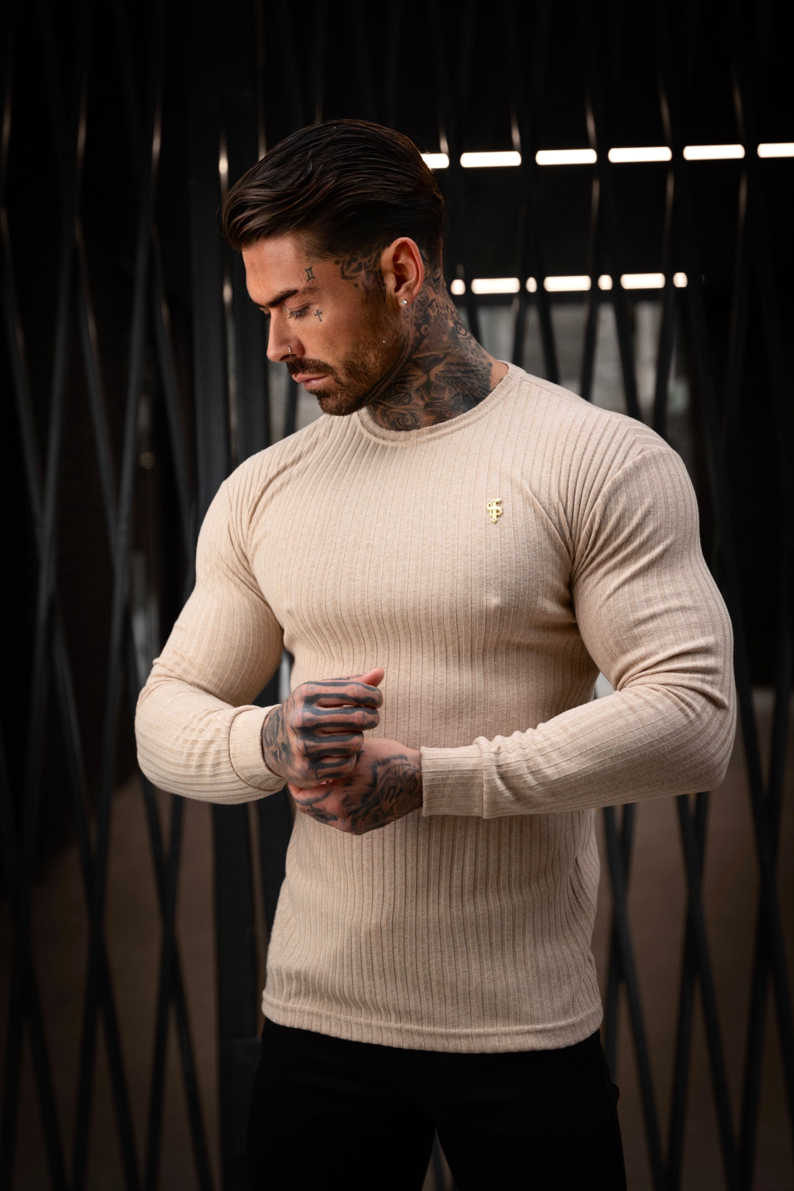 Classic Beige Ribbed Knit Jumper With Gold Metal Emblem - FSH951