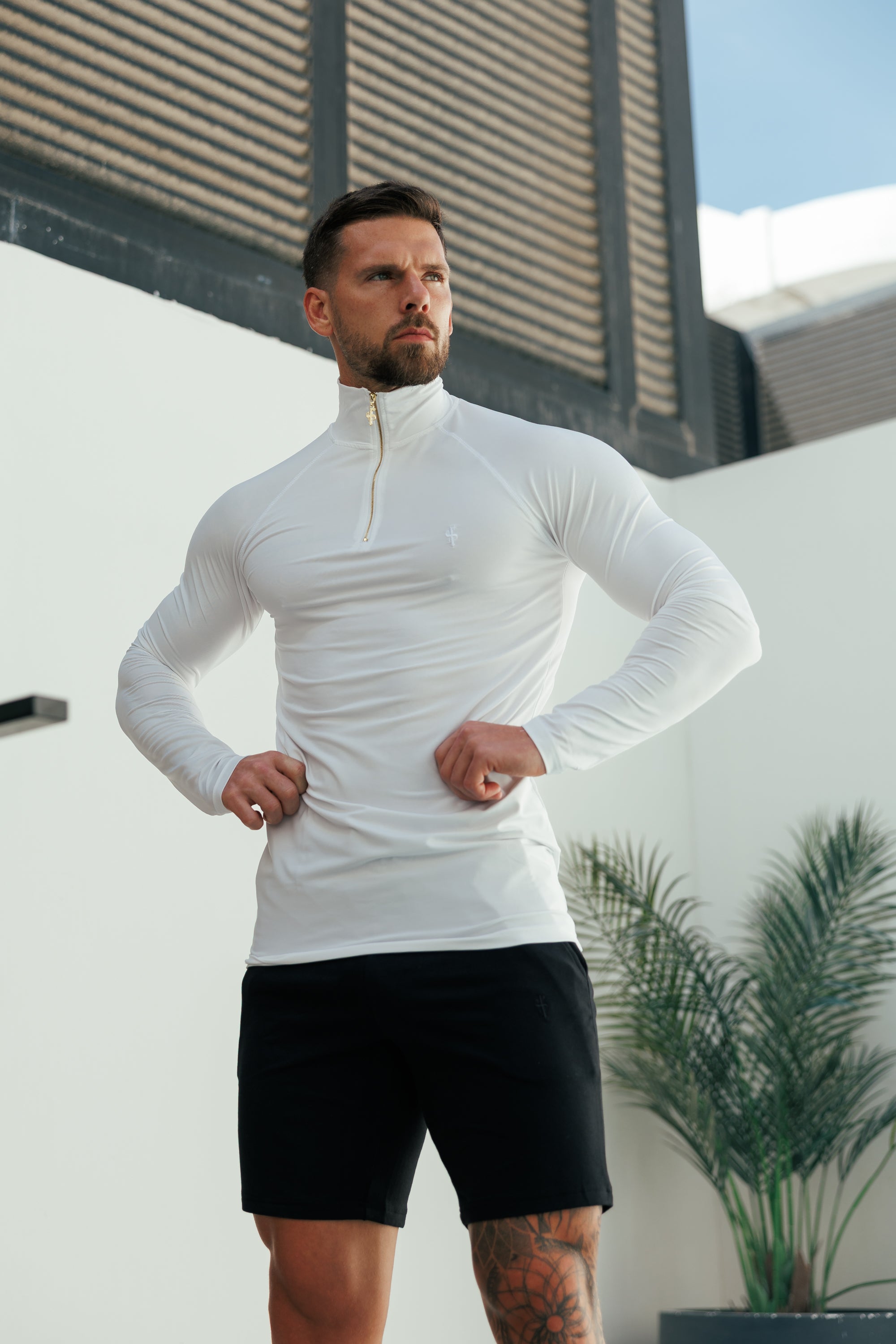 Muscle Fit Long Sleeve White / Gold Half Zip Gym Top - FSH889