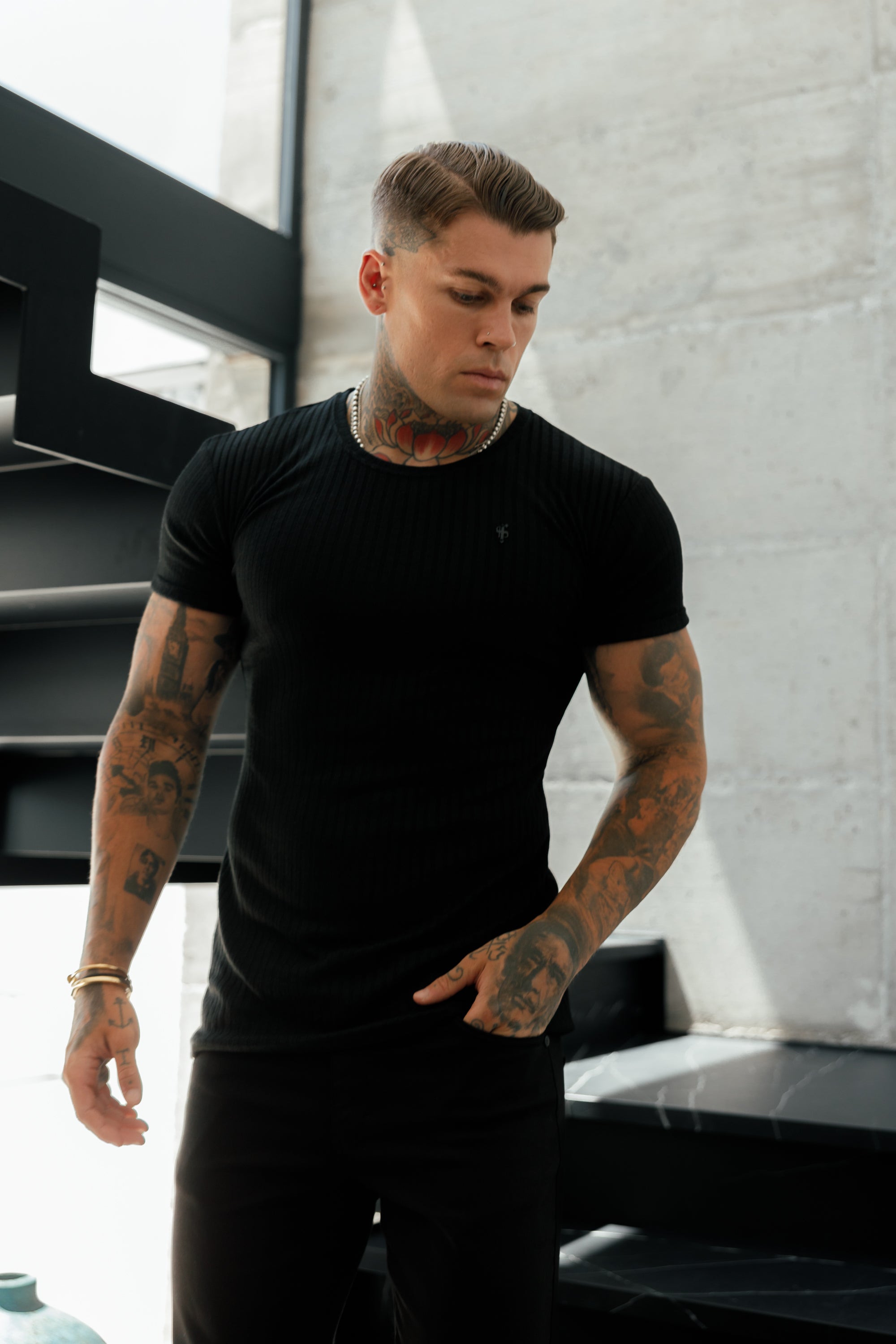 Classic Black / Black Ribbed Knit Super Slim Short Sleeve Crew - FSH1081