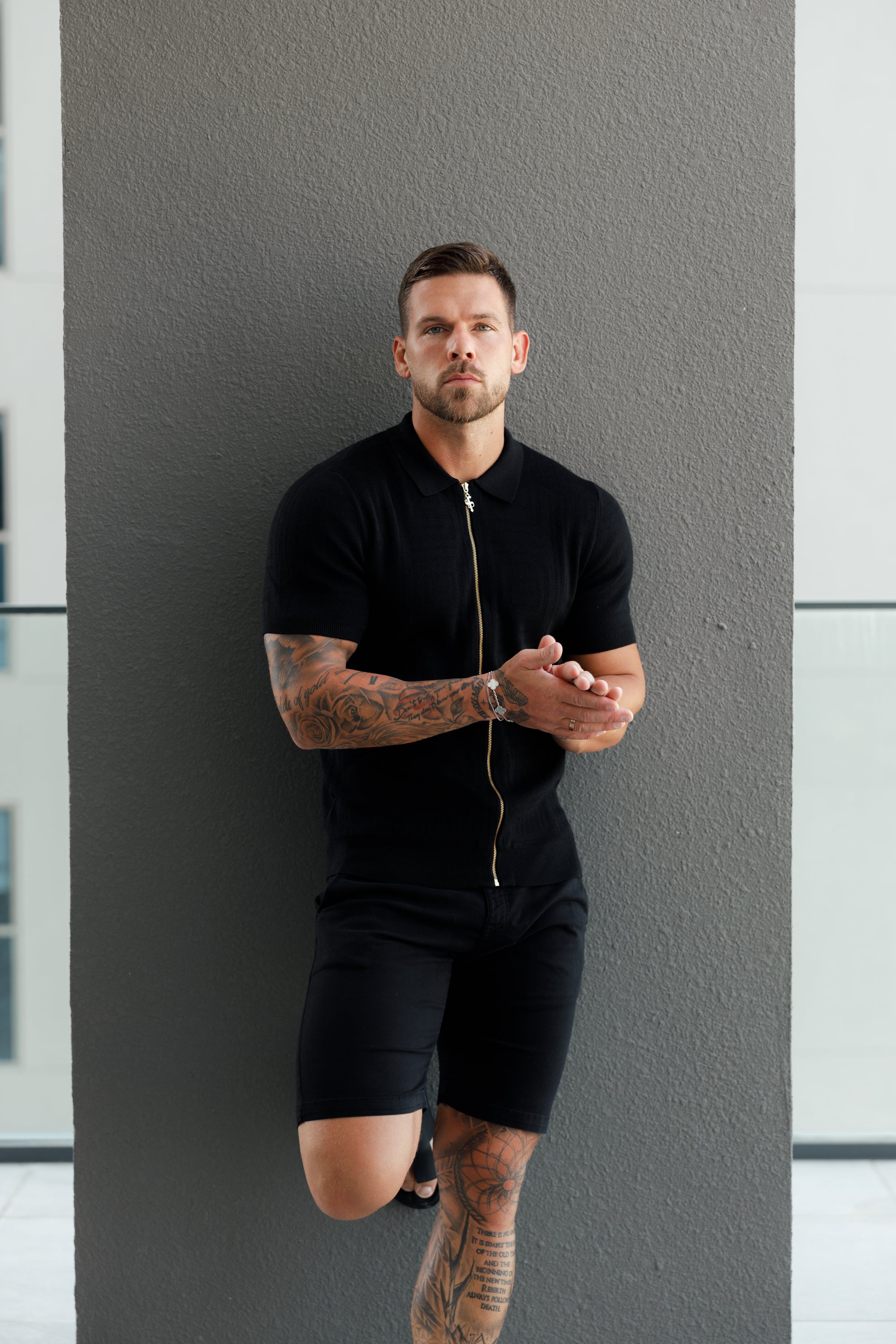 Classic Knitted Geo Design With Full Length Zip Black Short Sleeve - FSN147