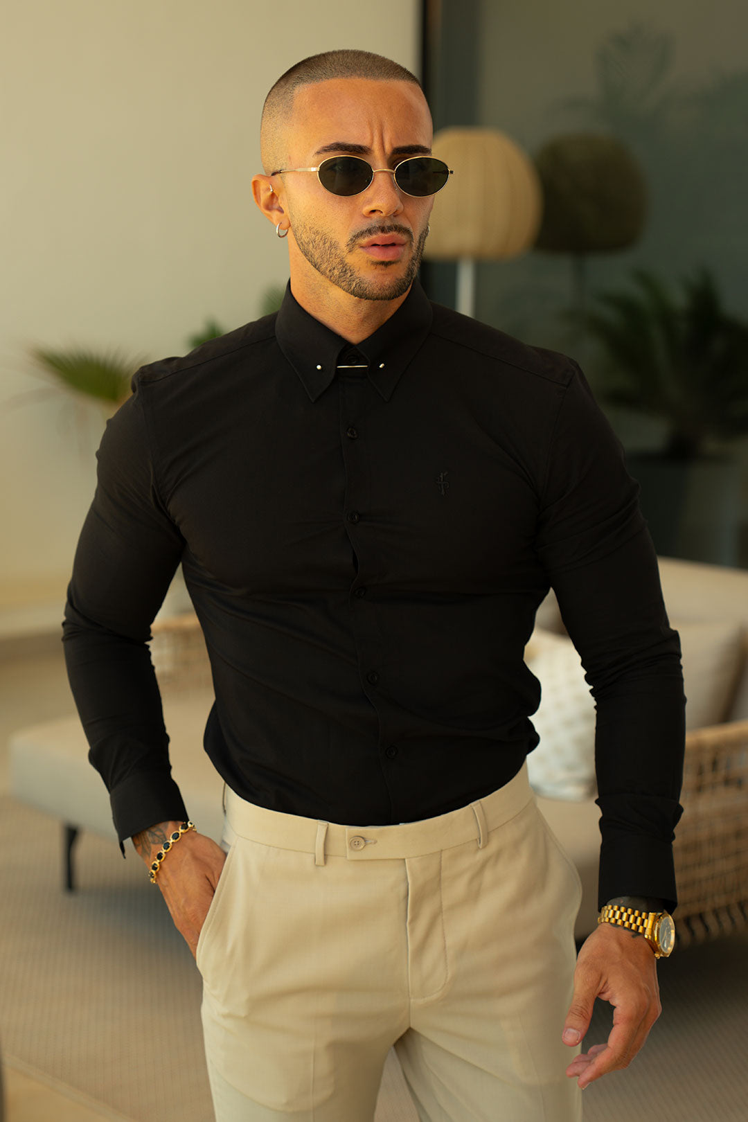 Muscle Fit Advanced Stretch Black Shirt with Silver Pin Collar - FS1244