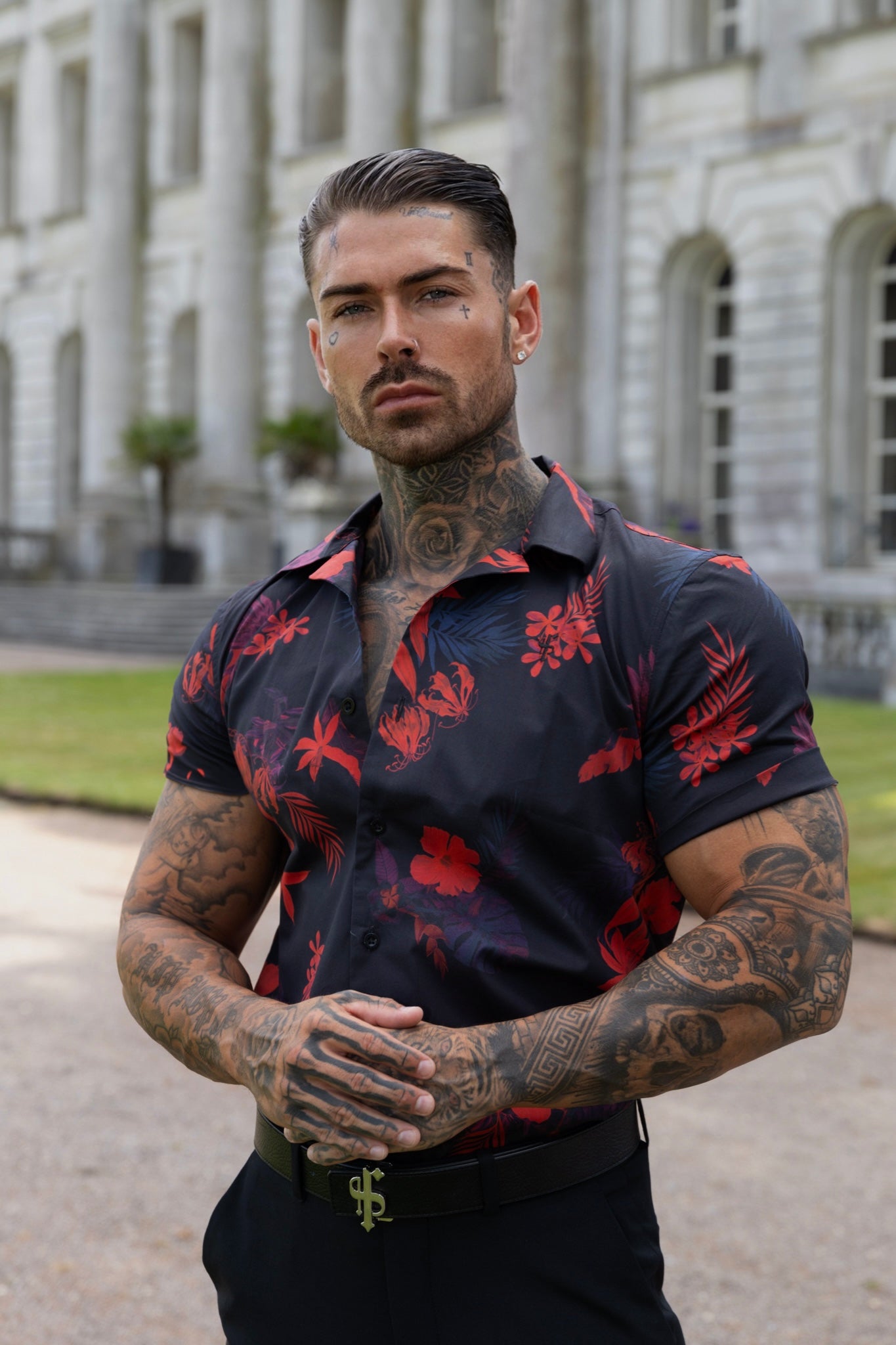 Hawaiian Boxy Black / Red Floral Print Stretch with Revere Collar Short Sleeve - FS994