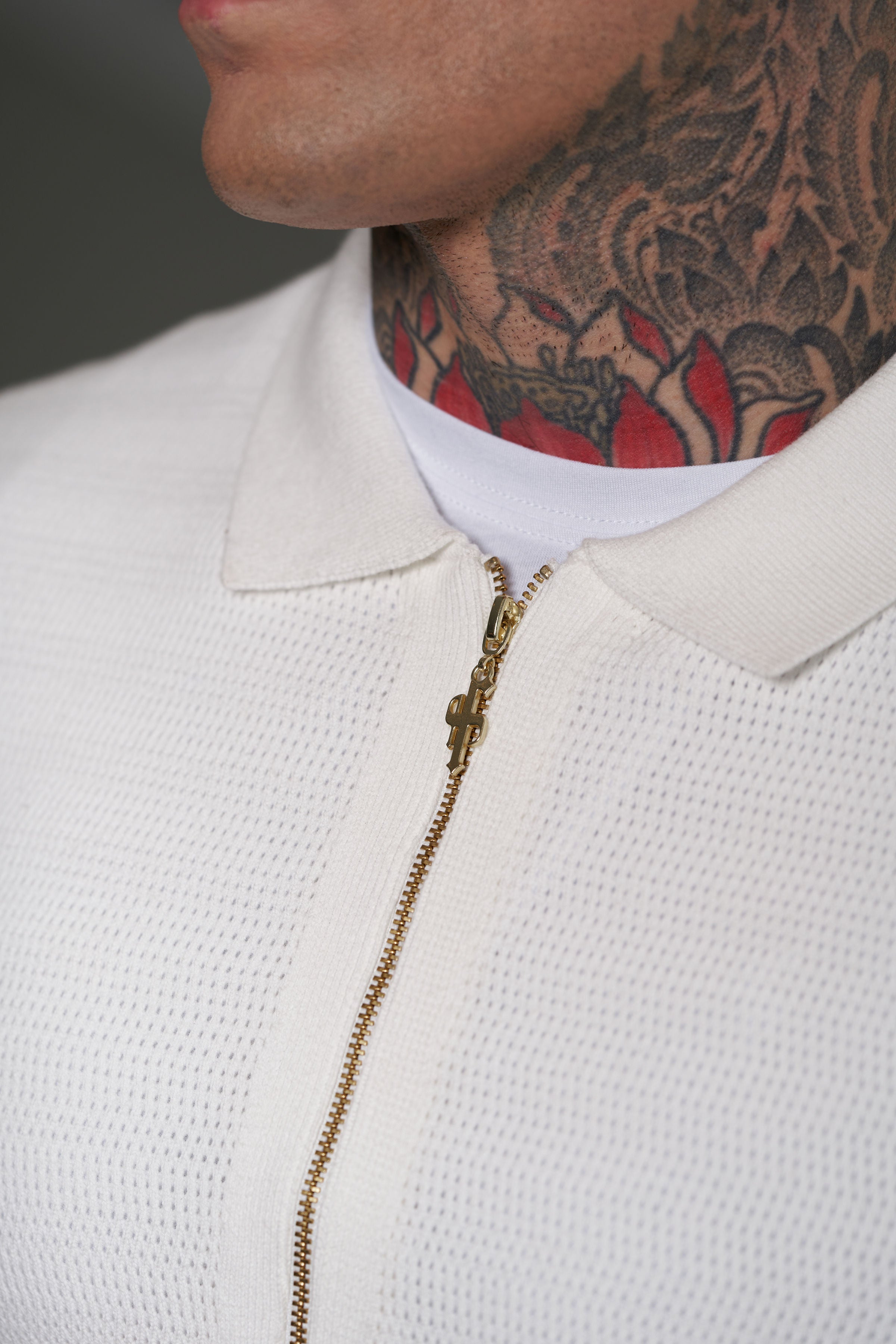 Classic Knitted Textured Design With Full Length Zip Off White Short Sleeve - FSN152