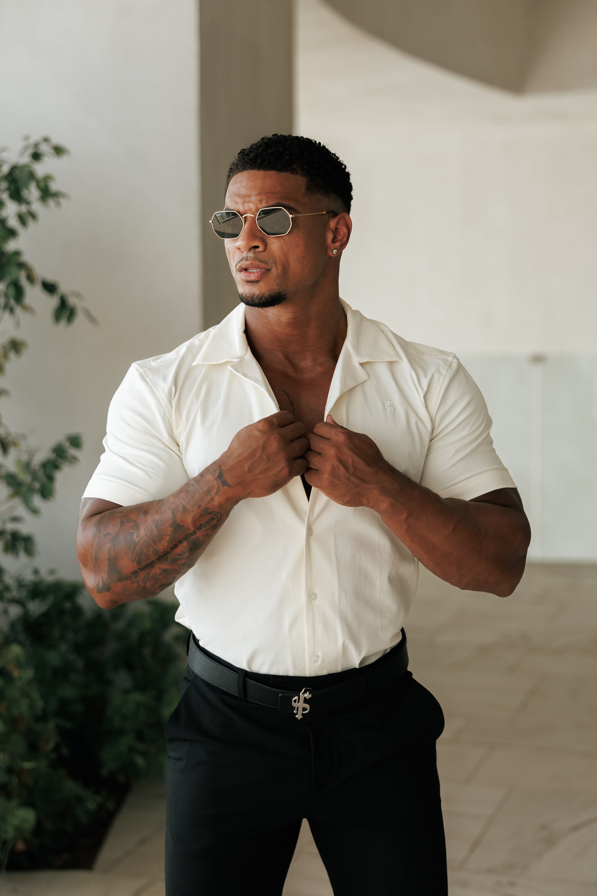 Hawaiian Boxy Stretch Cream Short Sleeve with Revere Collar - FS1094