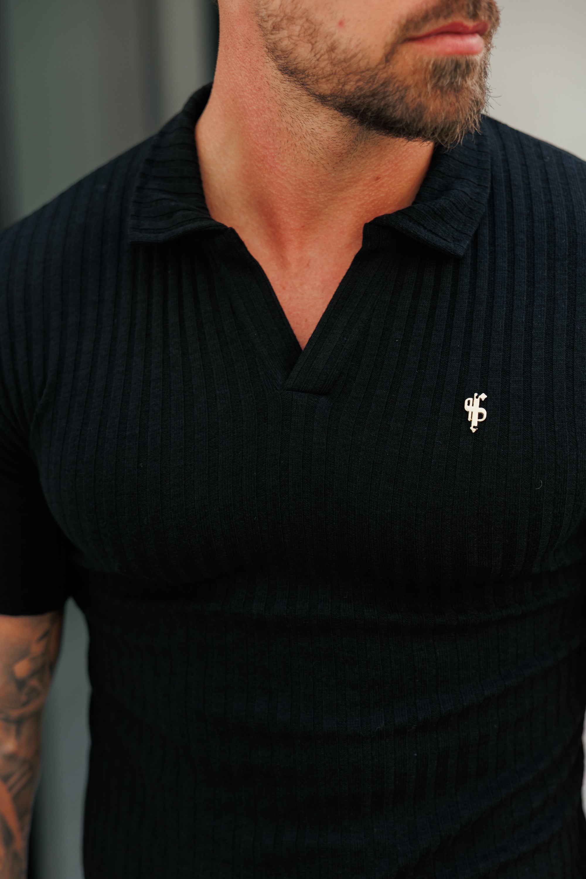 Black / Gold Ribbed Revere Short Sleeve Polo Shirt - FSH1411
