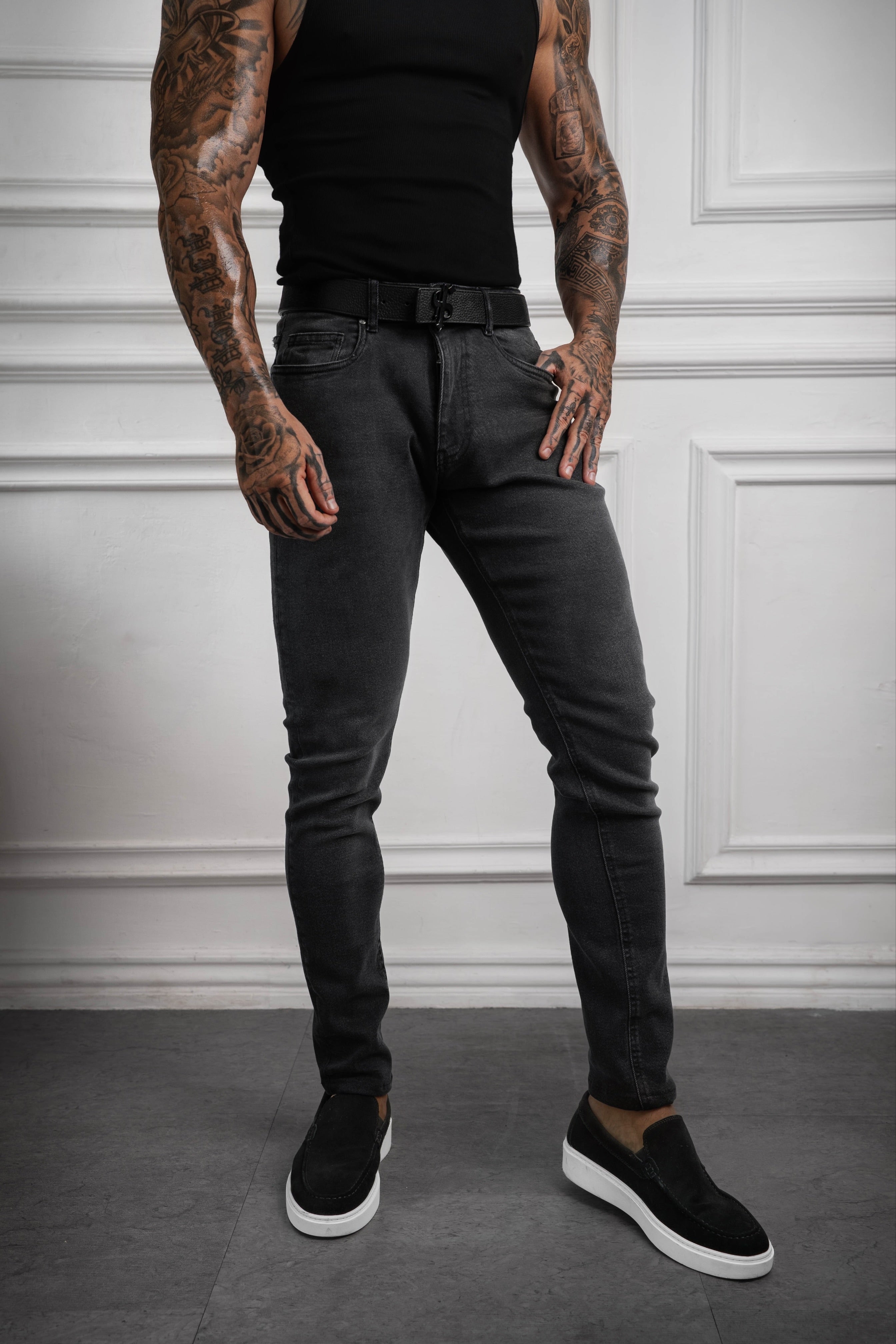 Black Distressed Stretch Relaxed Jeans - FSJEAN018
