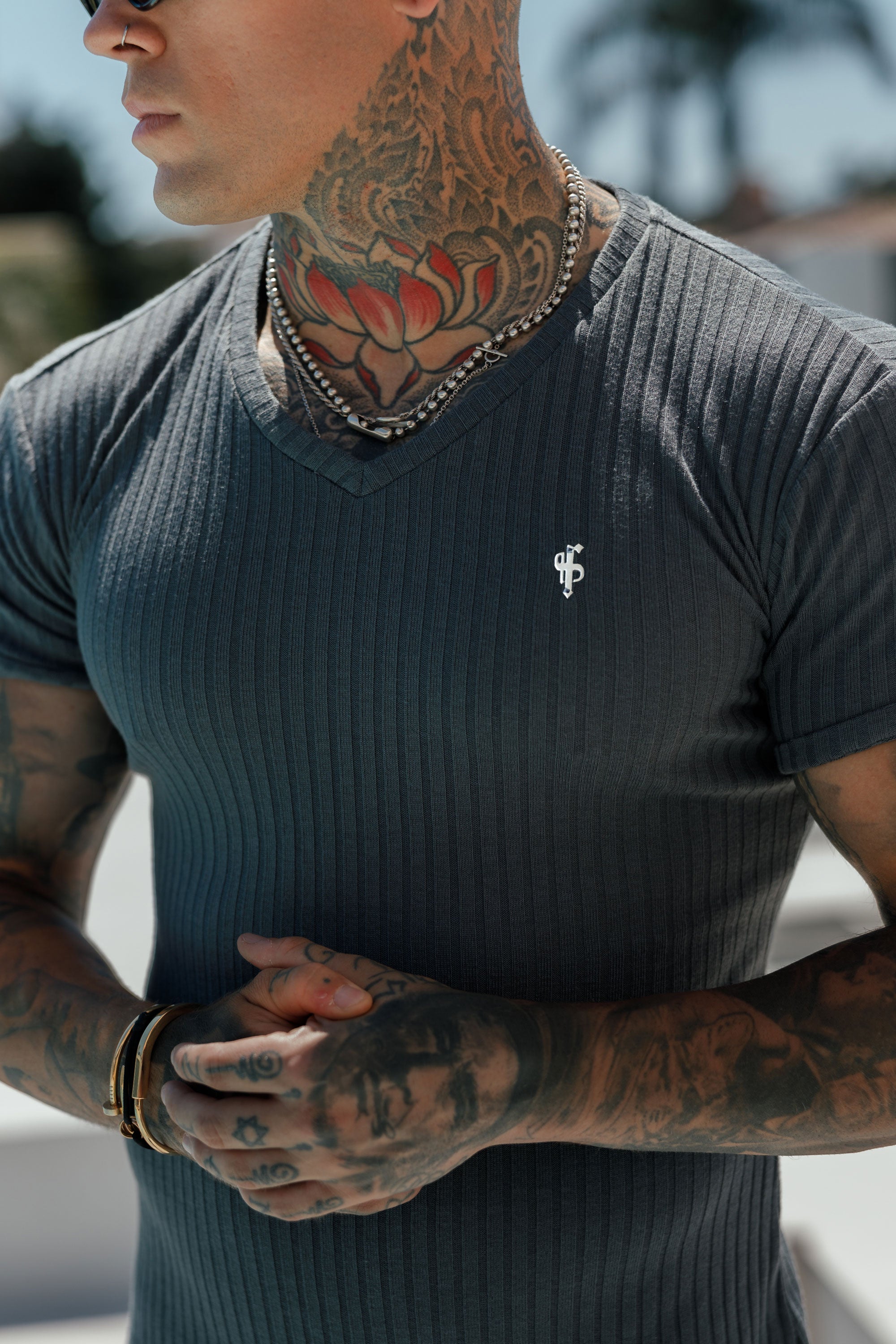 Super Slim Charcoal / Silver V Neck Ribbed Crew - FSH1127