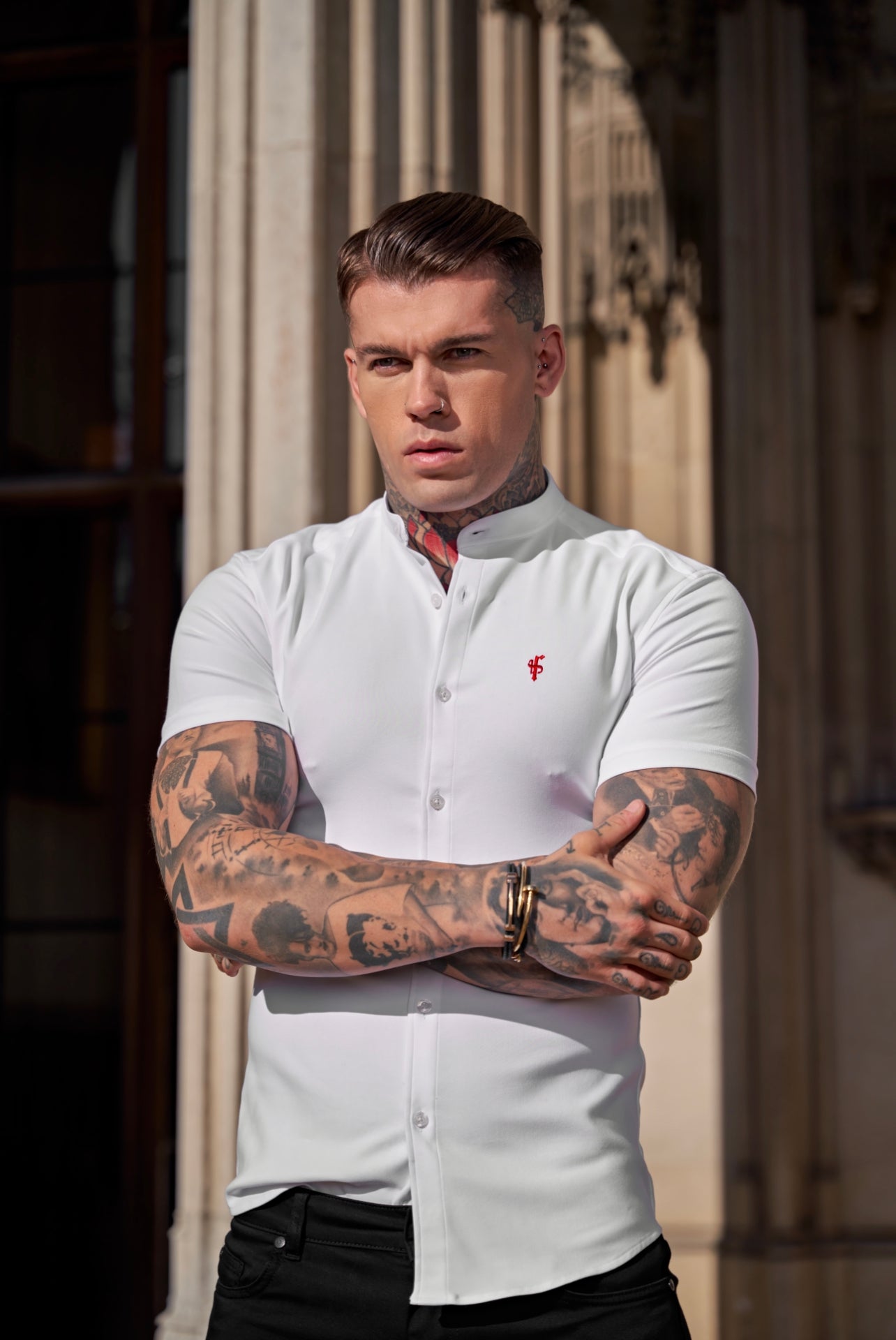 Super Slim Scuba White / Red Short Sleeve Stretch With Grandad Collar - FS932