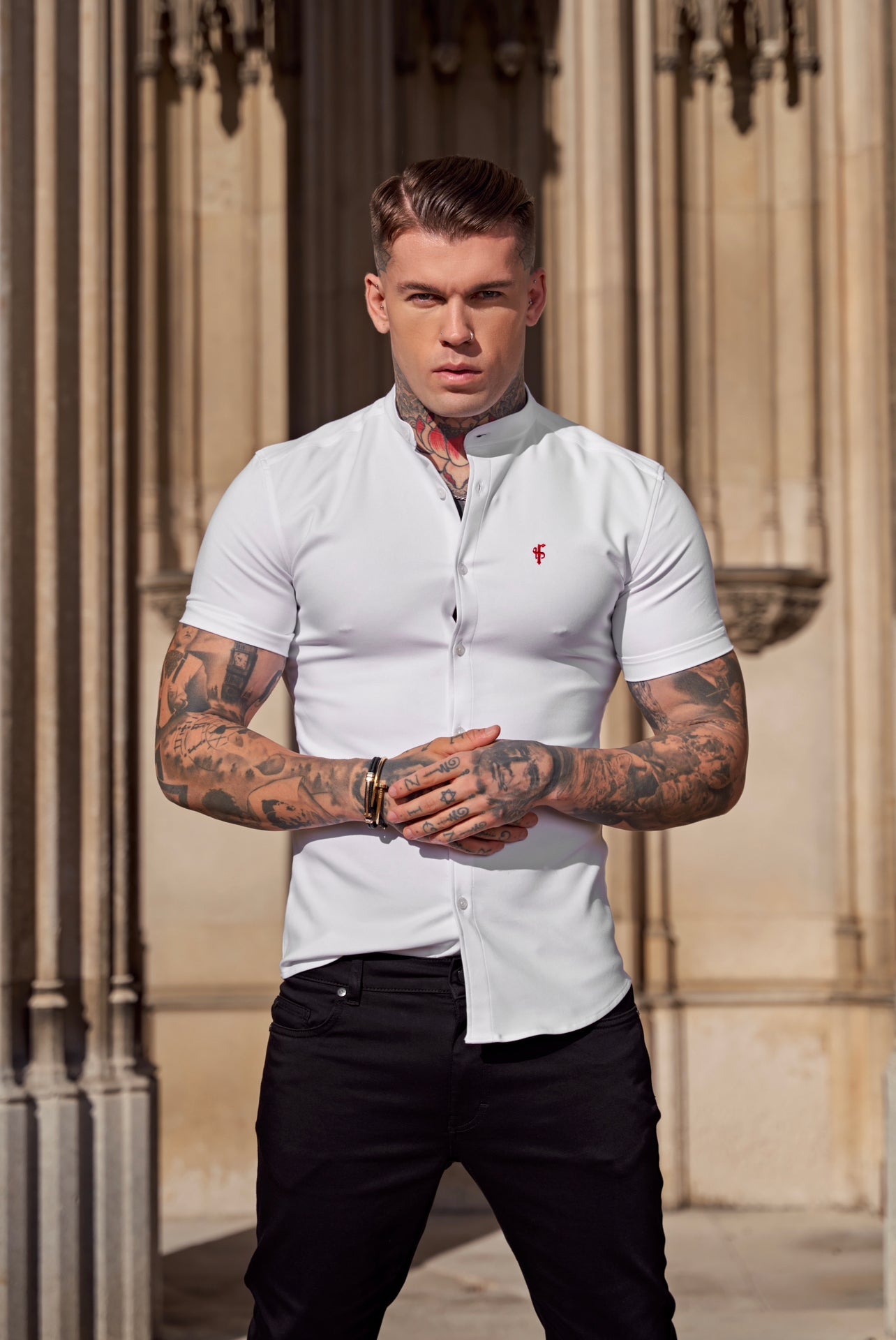 Super Slim Scuba White / Red Short Sleeve Stretch With Grandad Collar - FS932