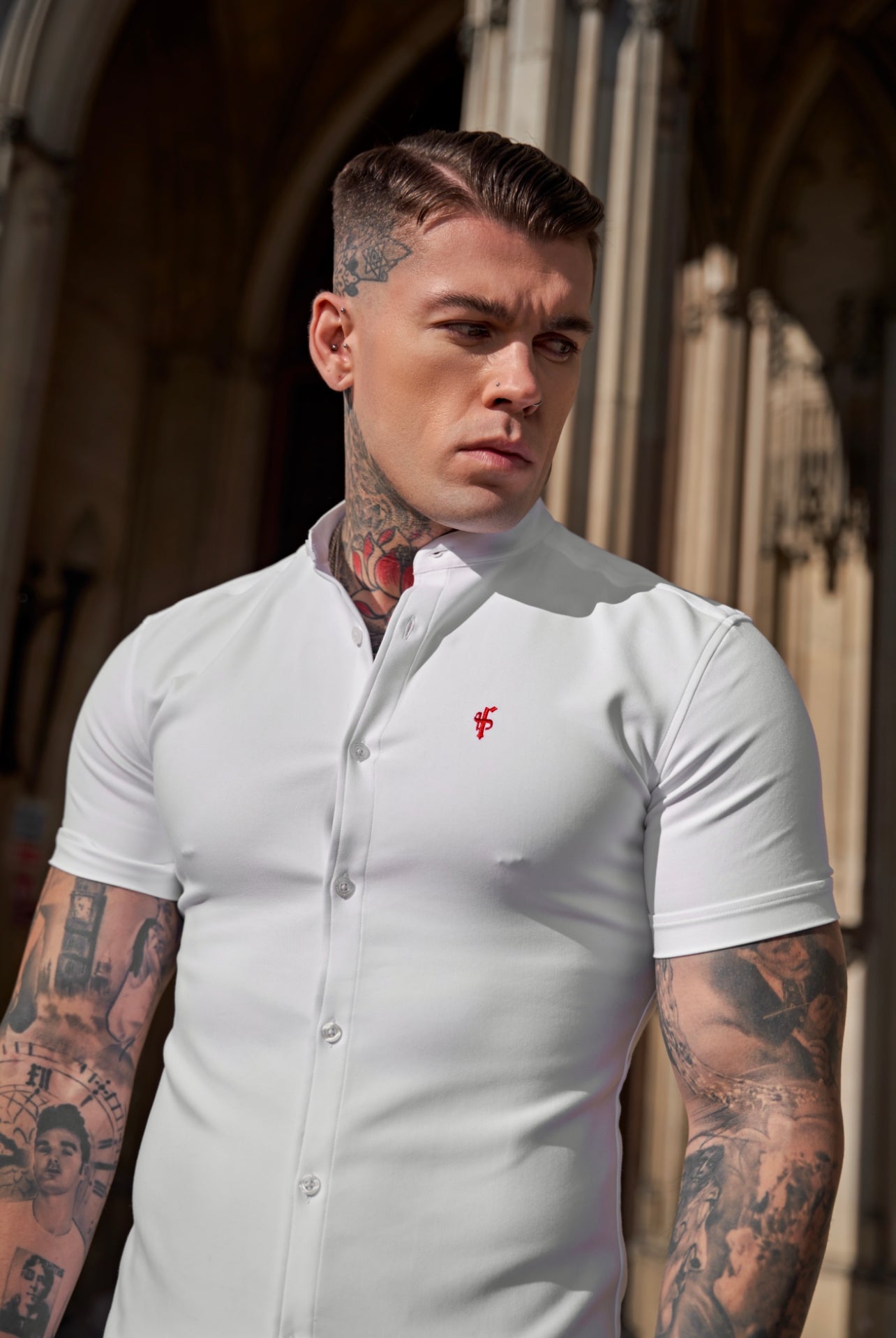 Super Slim Scuba White / Red Short Sleeve Stretch With Grandad Collar - FS932