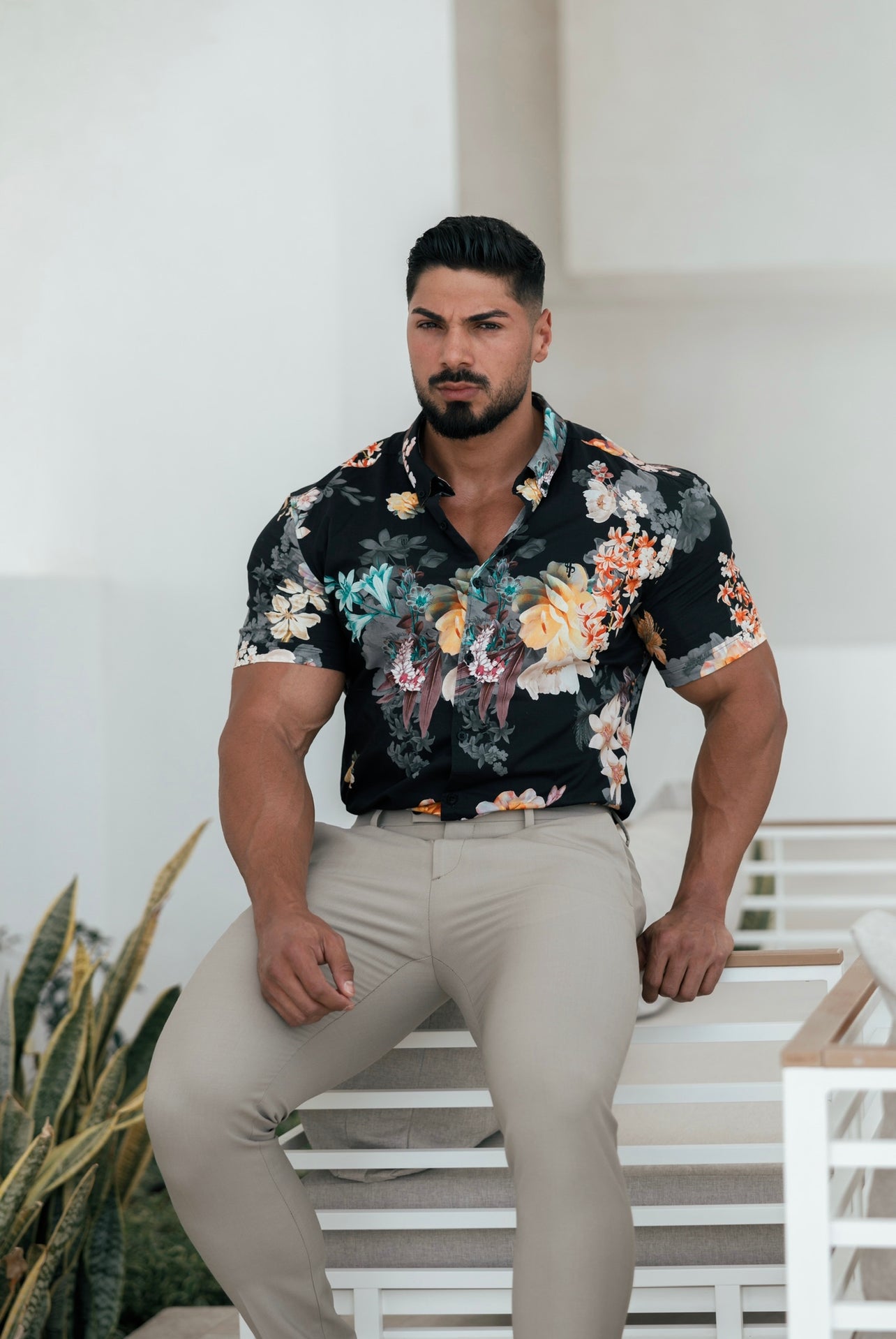 Super Slim Stretch Black Mixed Lily Floral Print Short Sleeve with Button Down Collar - FS855