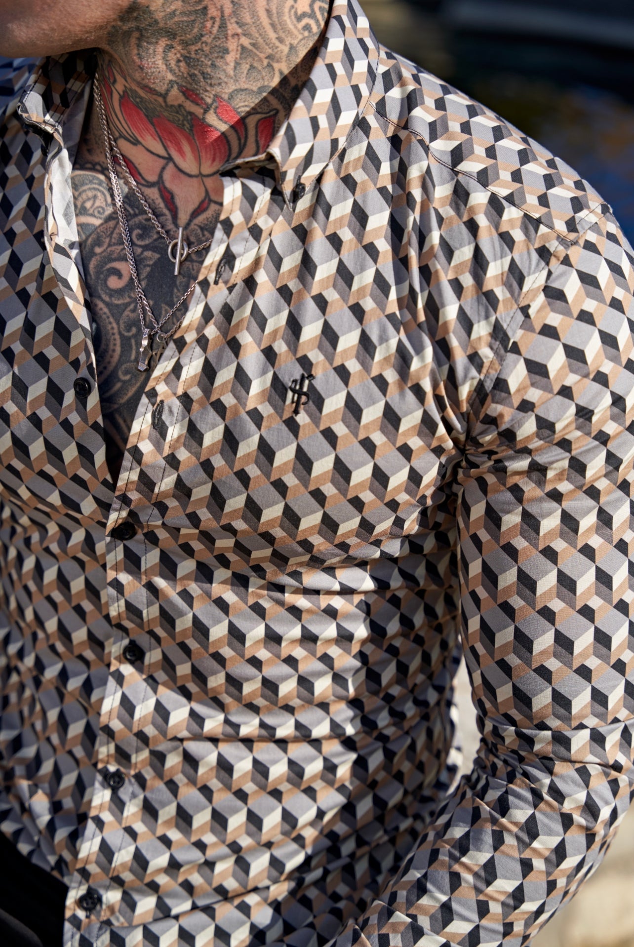 Super Slim Stretch Grey / Beige Chevron Print Long Sleeve with Button Down Collar - FS904
