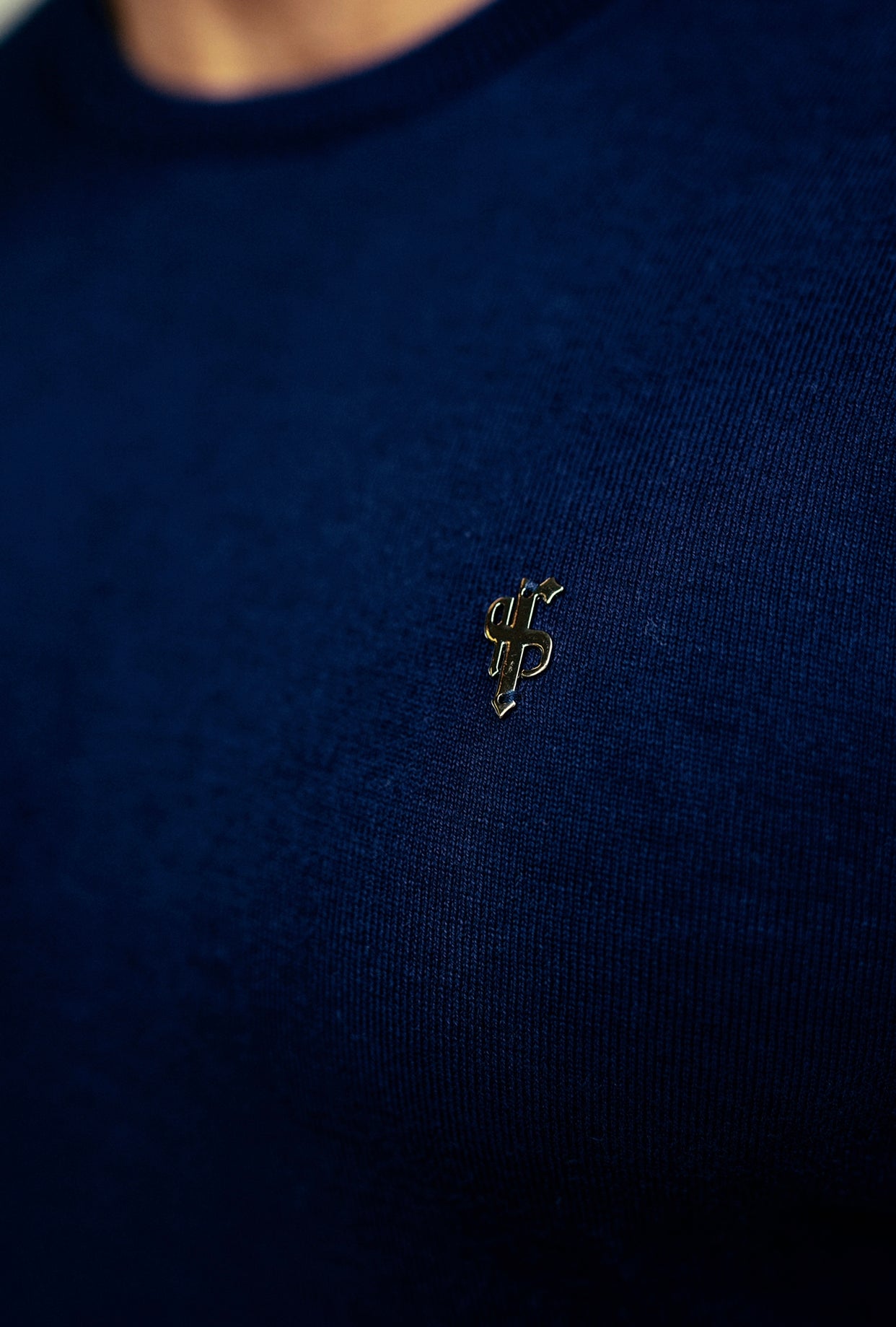Classic Navy Crew Neck Knitted Jumper with Gunmetal Emblem - FSH669