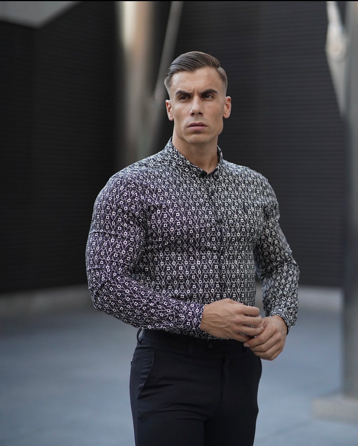 Super Slim Stretch Black and Ecru Geo Flower Print Long Sleeve with Button Down Collar - FS793