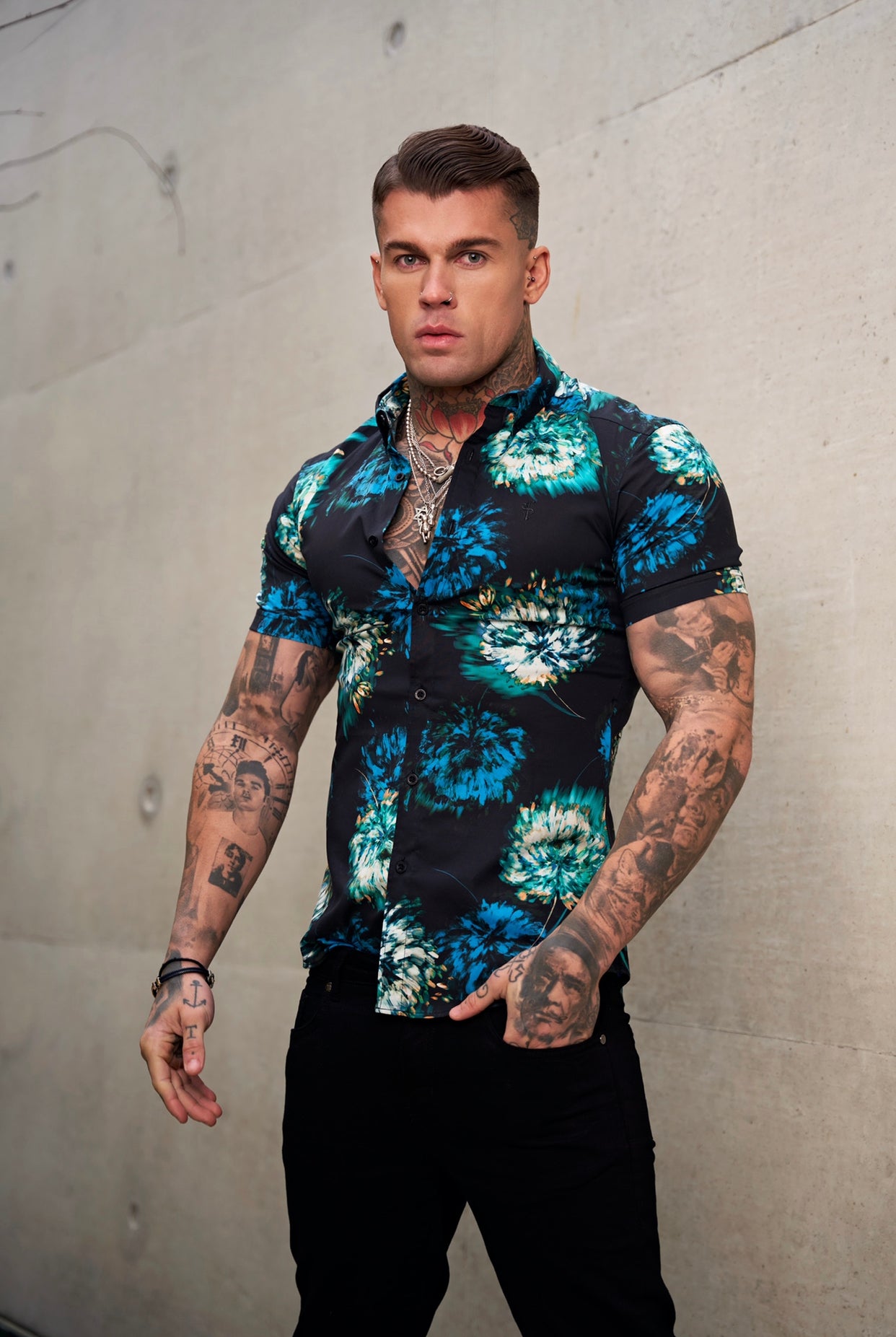 Super Slim Stretch Blurred Flower Print Short Sleeve with Button Down Collar