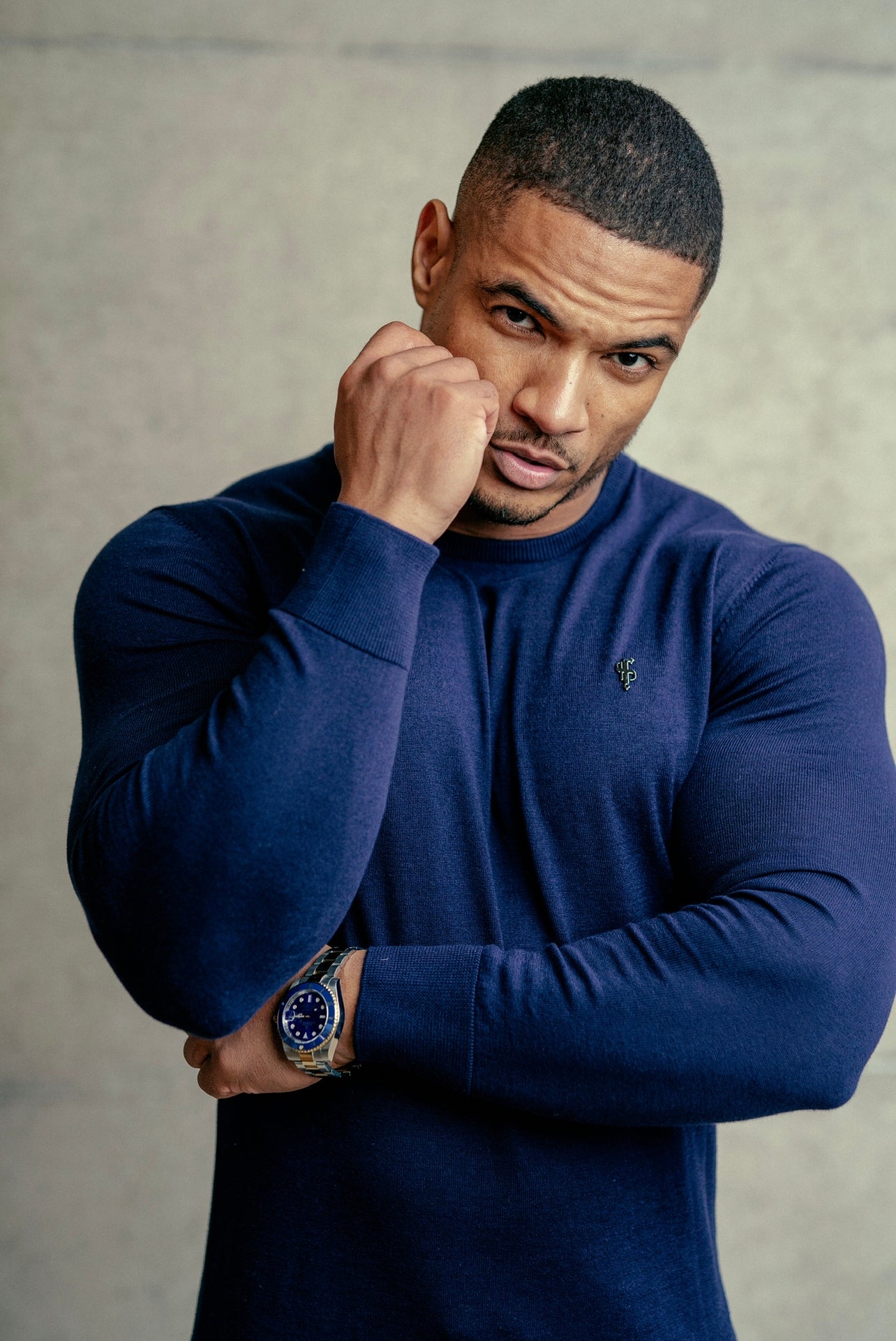Classic Navy Crew Neck Knitted Jumper with Metal Decal - FSN088