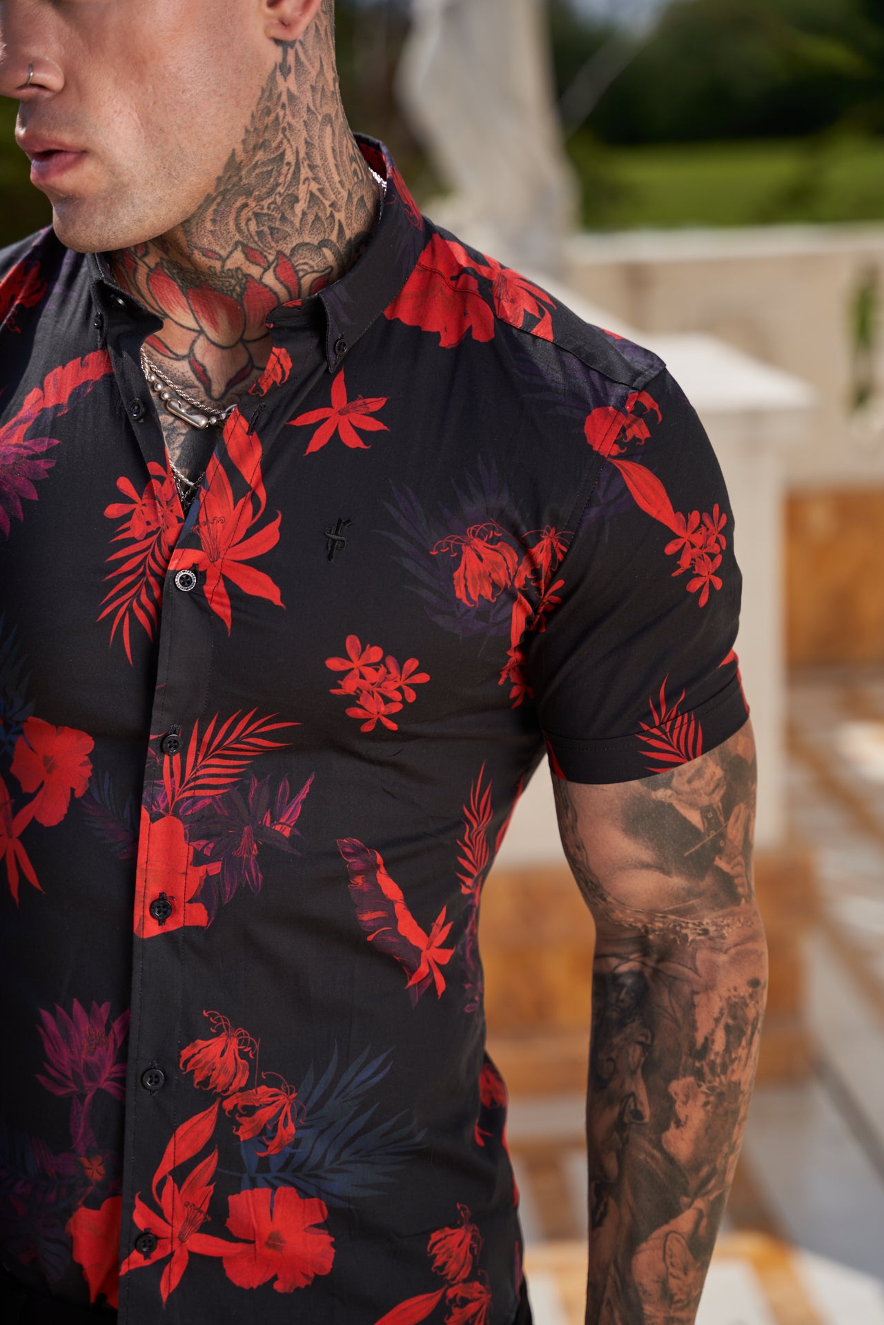 Super Slim Stretch Black and Red Floral Print Short Sleeve with Button Down Collar - FS767