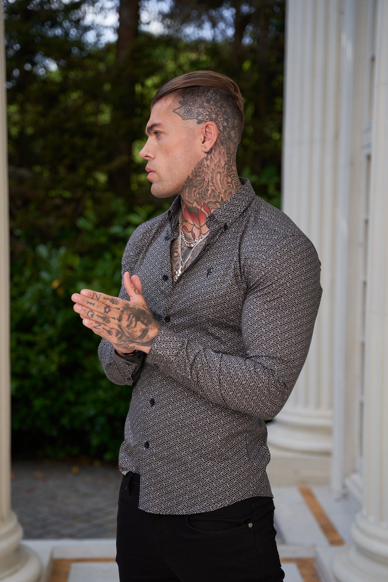 Super Slim Stretch Black and Off White Abstract Print Long Sleeve with Button Down Collar - FS786