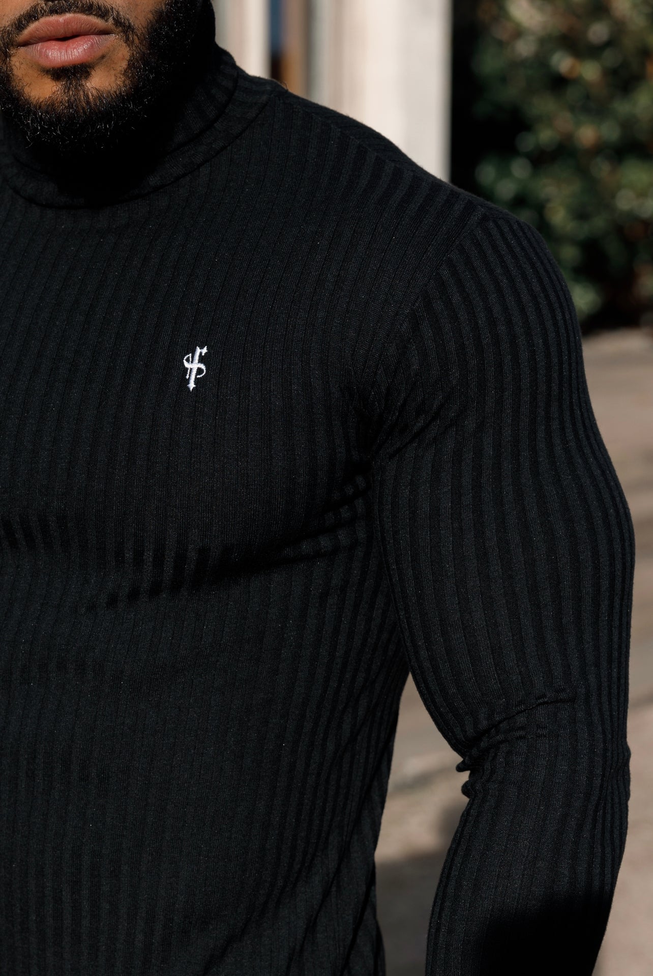 Classic Black / White Ribbed Knit Roll Neck Jumper - FSH776