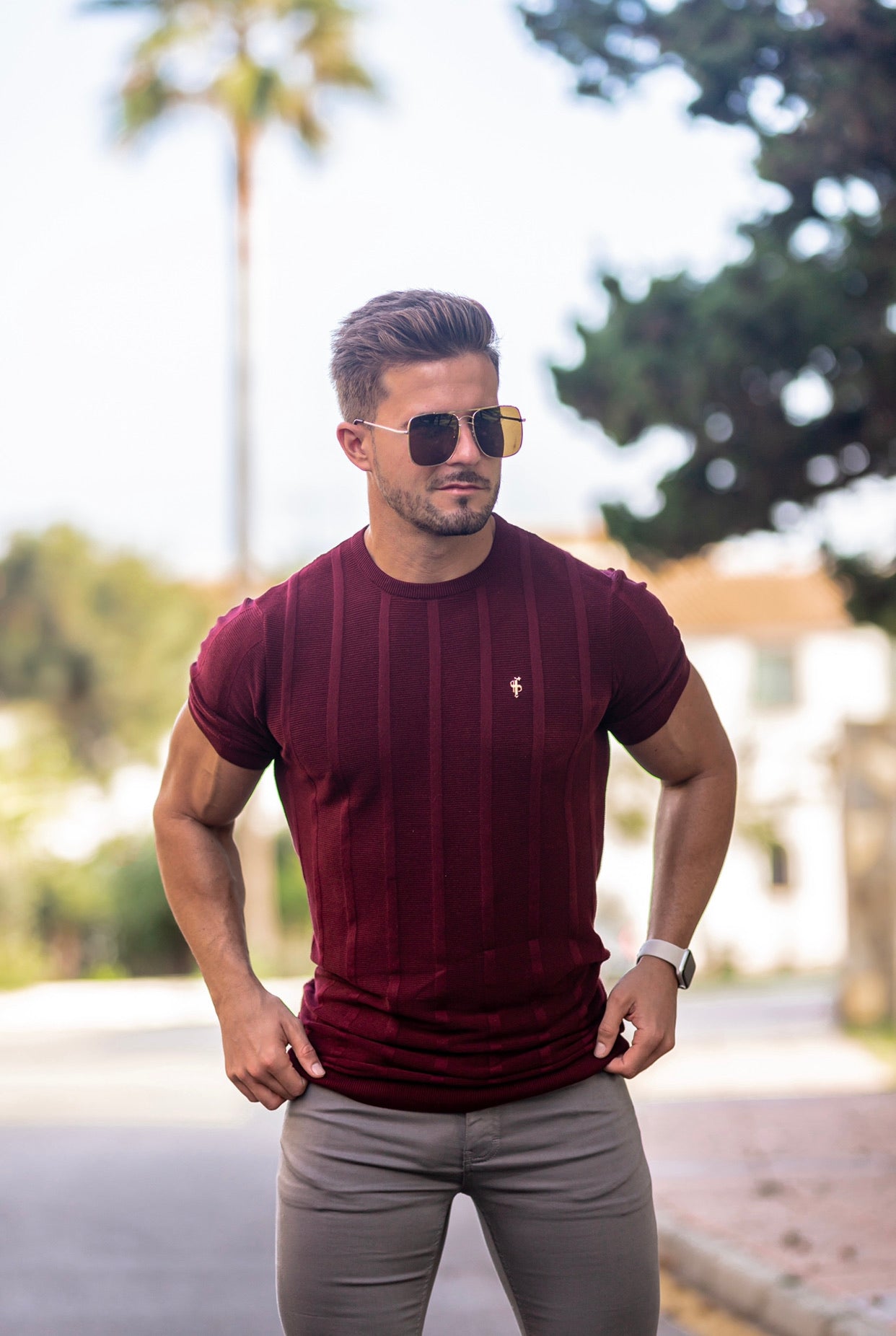 Classic Short Sleeve Burgundy Knitted Wide Rib Crew with Gold Emblem - FSH563
