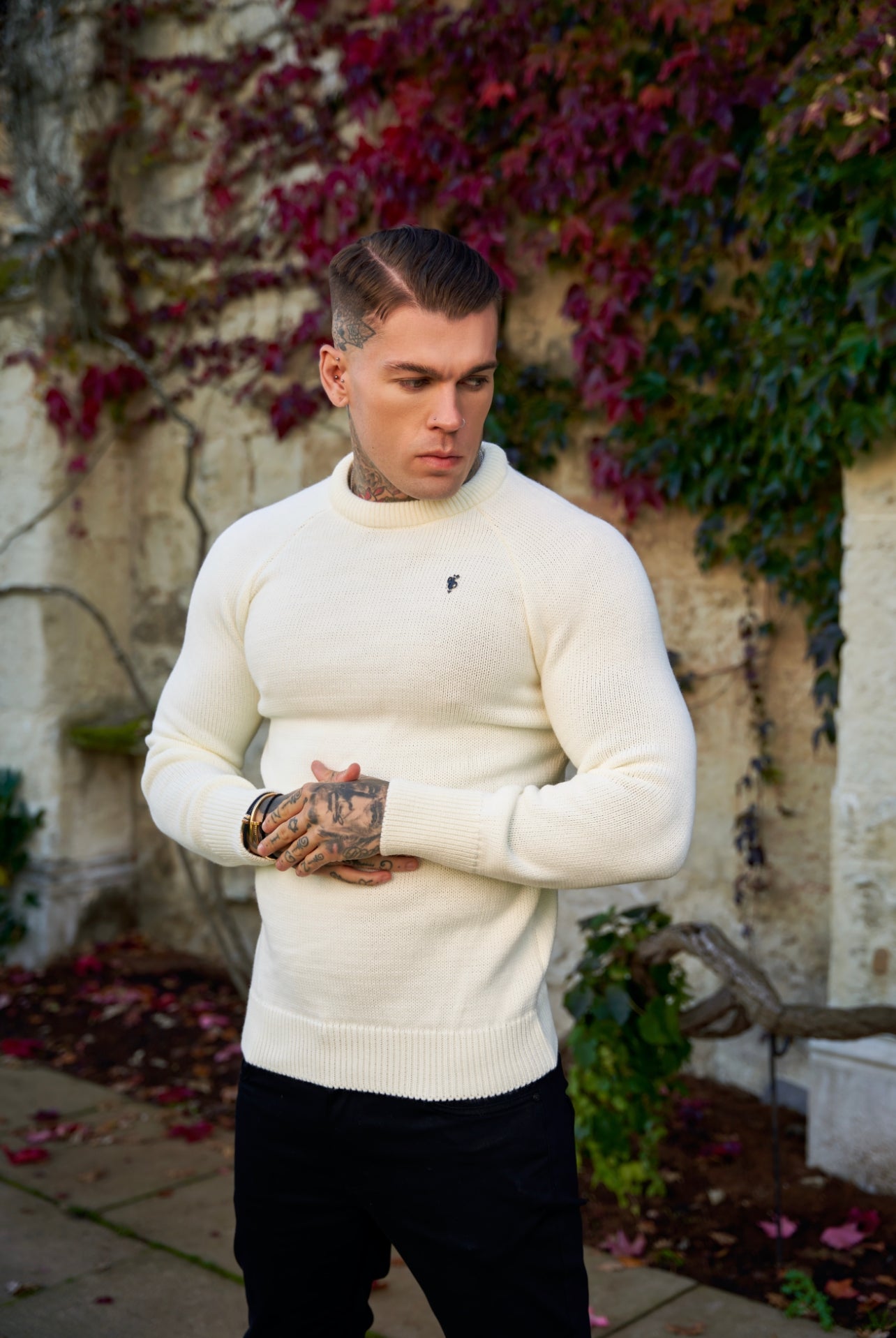 Off White Knitted Raglan Crew Super Slim Jumper With Metal Decal - FSJ052