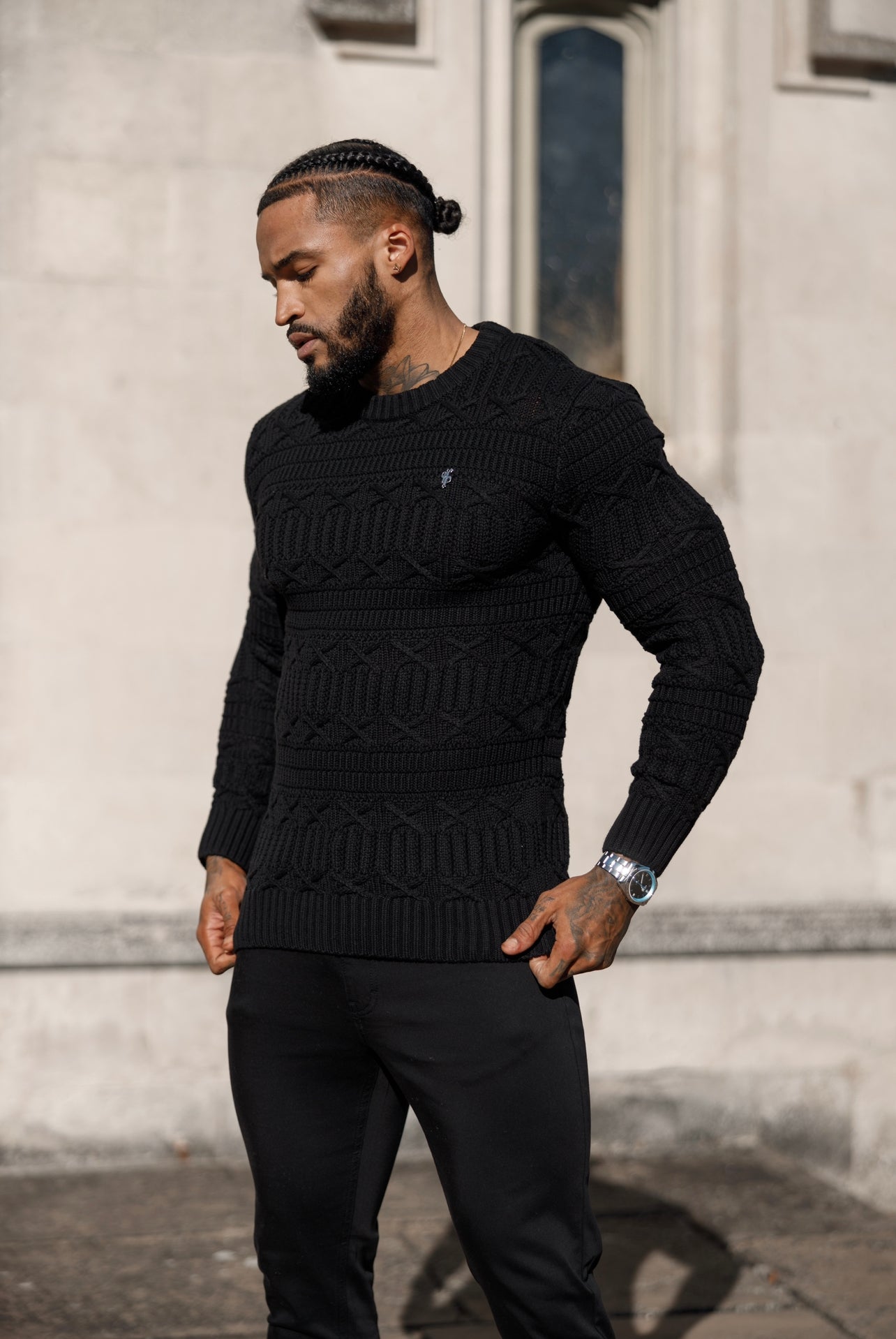 Black Knitted Cable Link Crew Super Slim Jumper With Metal Decal - FSN068