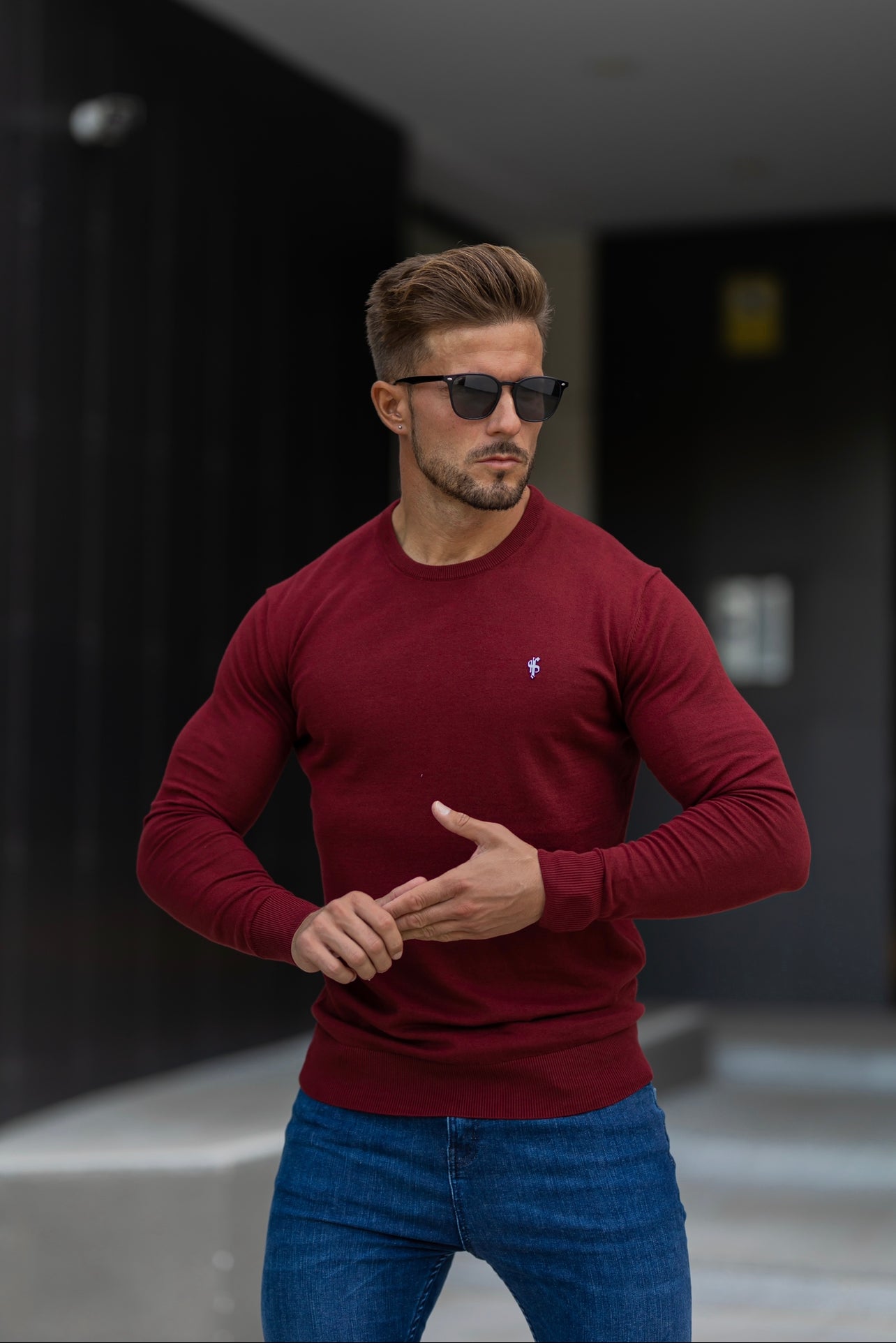 Classic Burgundy Light Weight Knitted Crew Neck with Metal Decal - FSN097