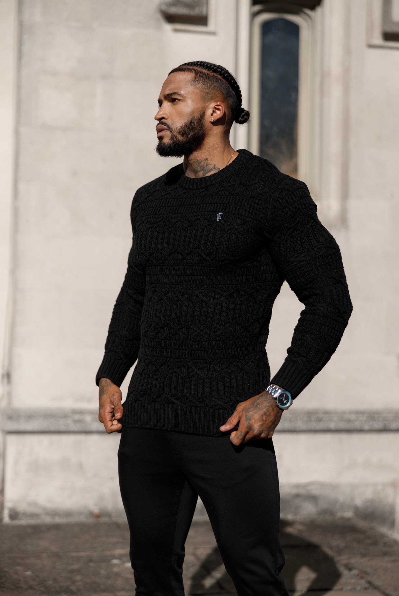 Black Knitted Cable Link Crew Super Slim Jumper With Metal Decal - FSN068