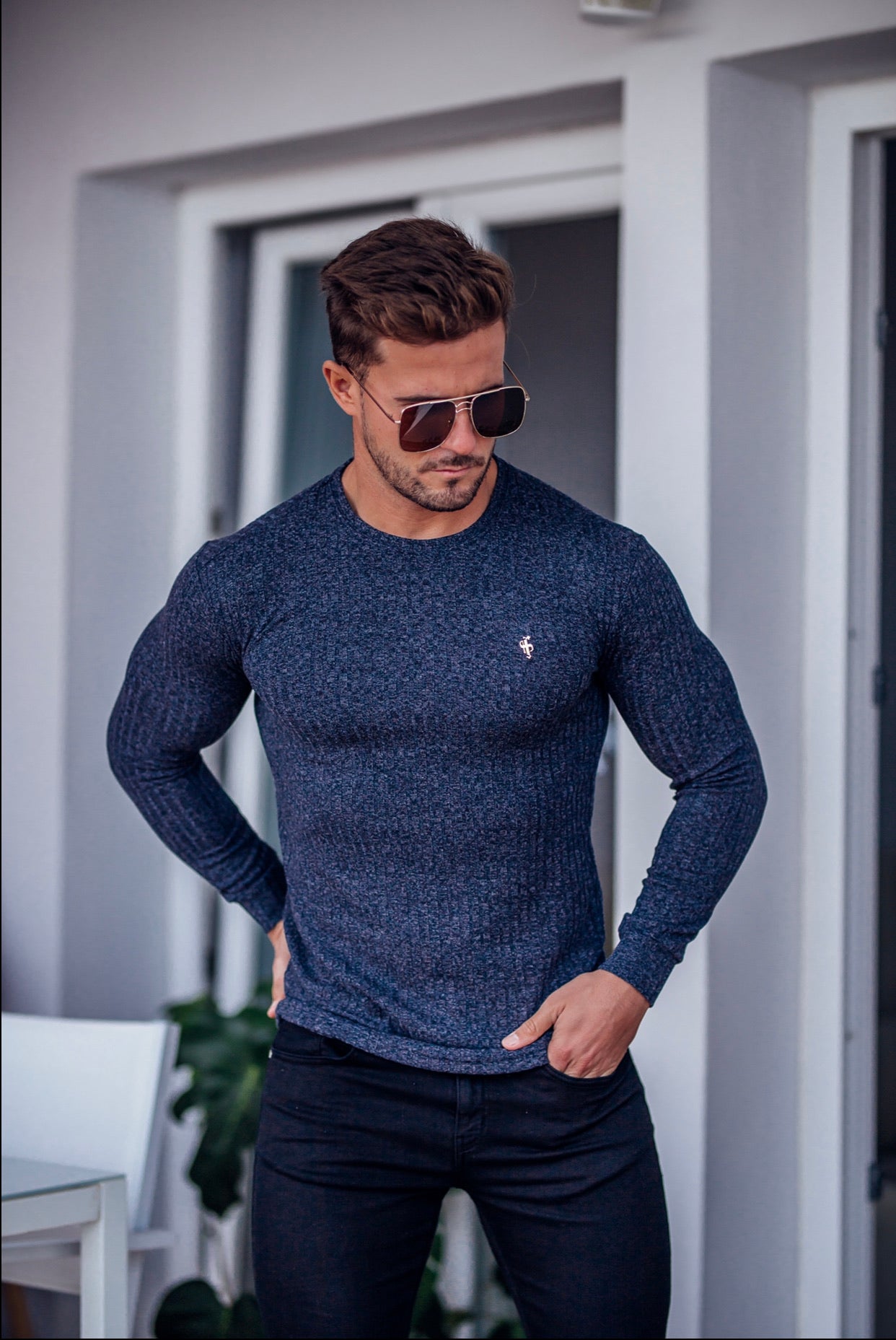 Classic Navy Ribbed Knit Jumper With Gold Emblem - FSH539