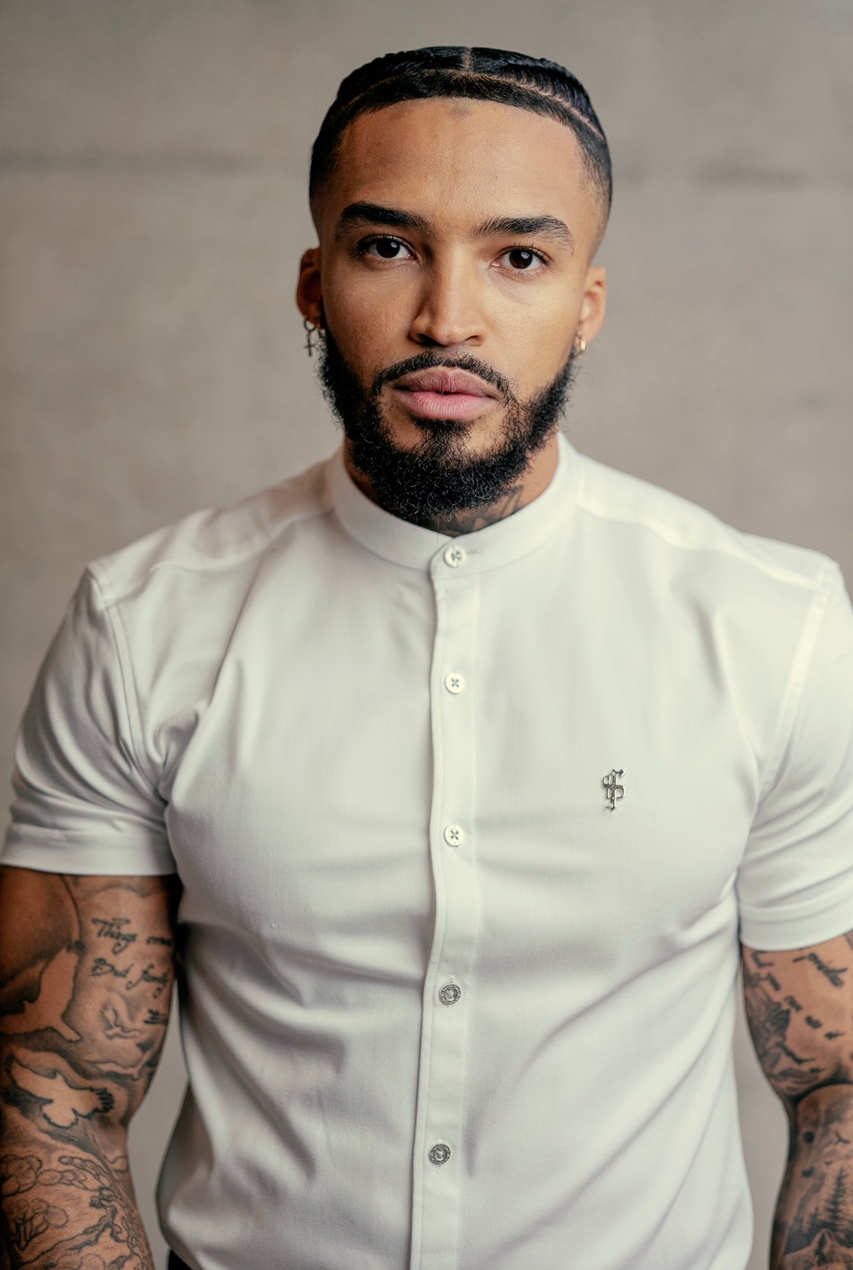 Super Slim Stretch White Denim Short Sleeve Grandad collar with Silver Metal Buttons and Decal Emblem - FS762