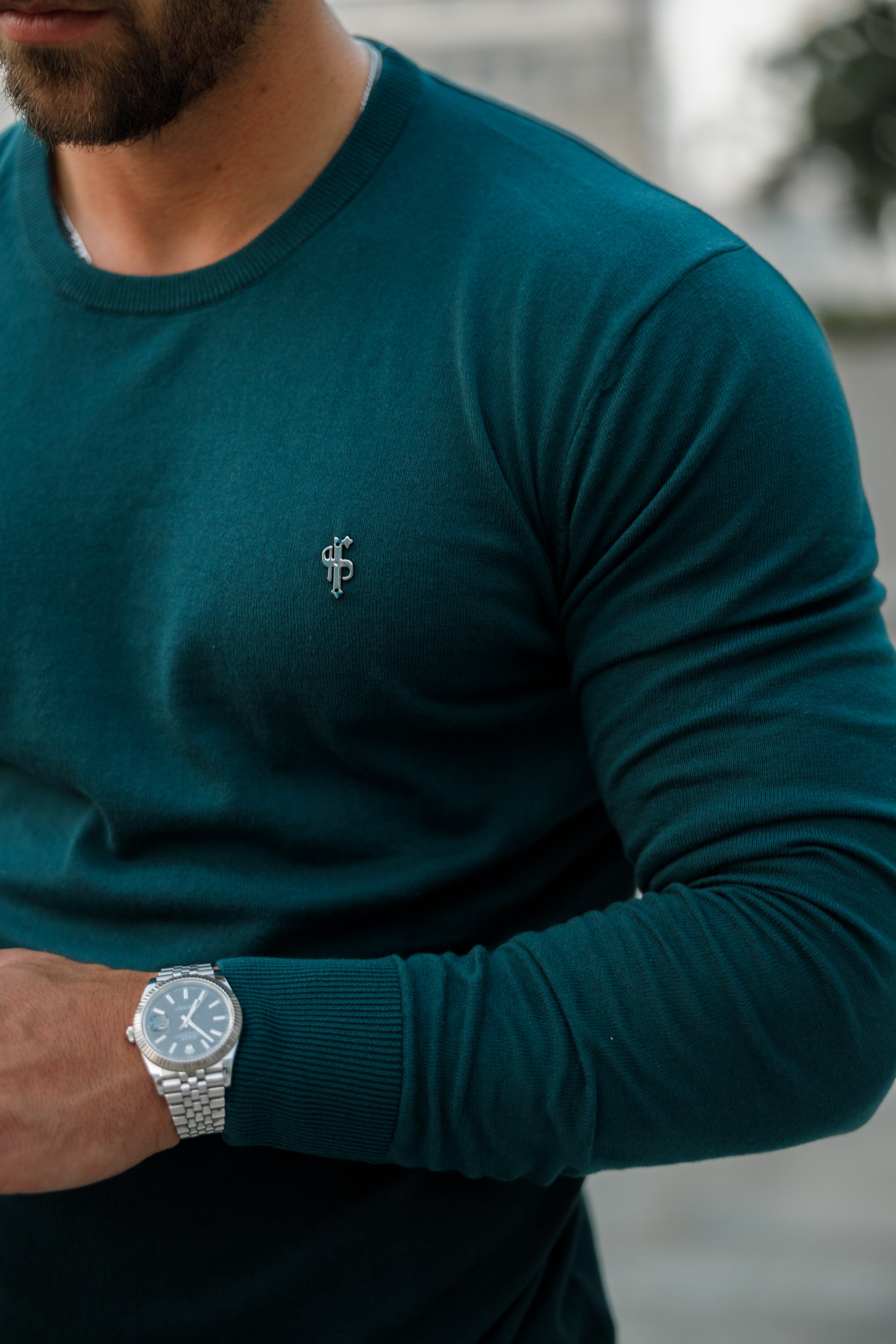 Classic Forest Green Light Weight Knitted Crew Neck with Metal Decal - FSN095